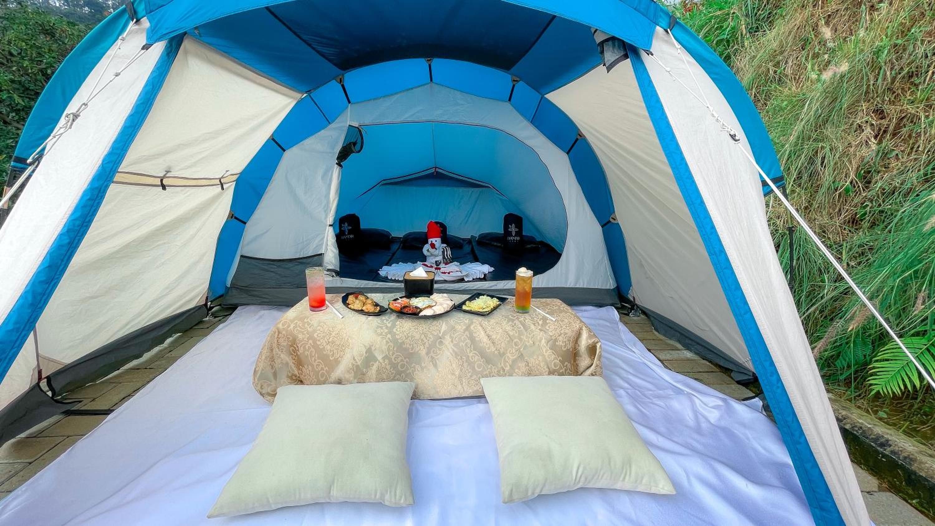 Tent - Photo 2