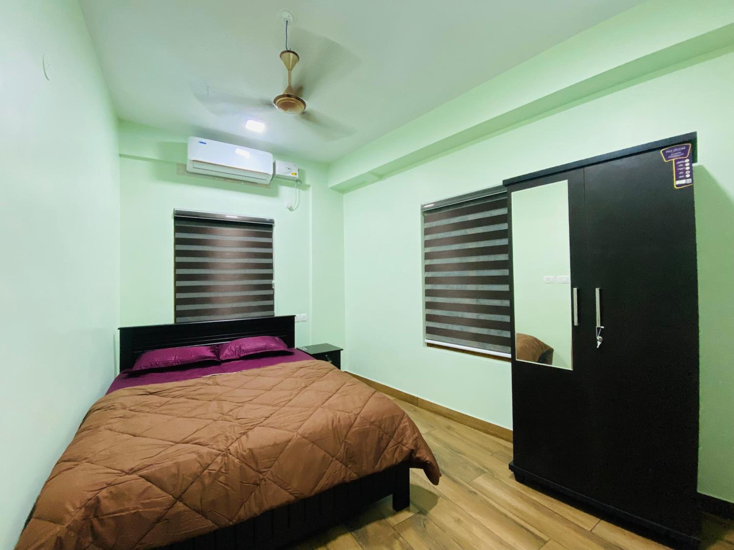Double Room with Shared Bathroom