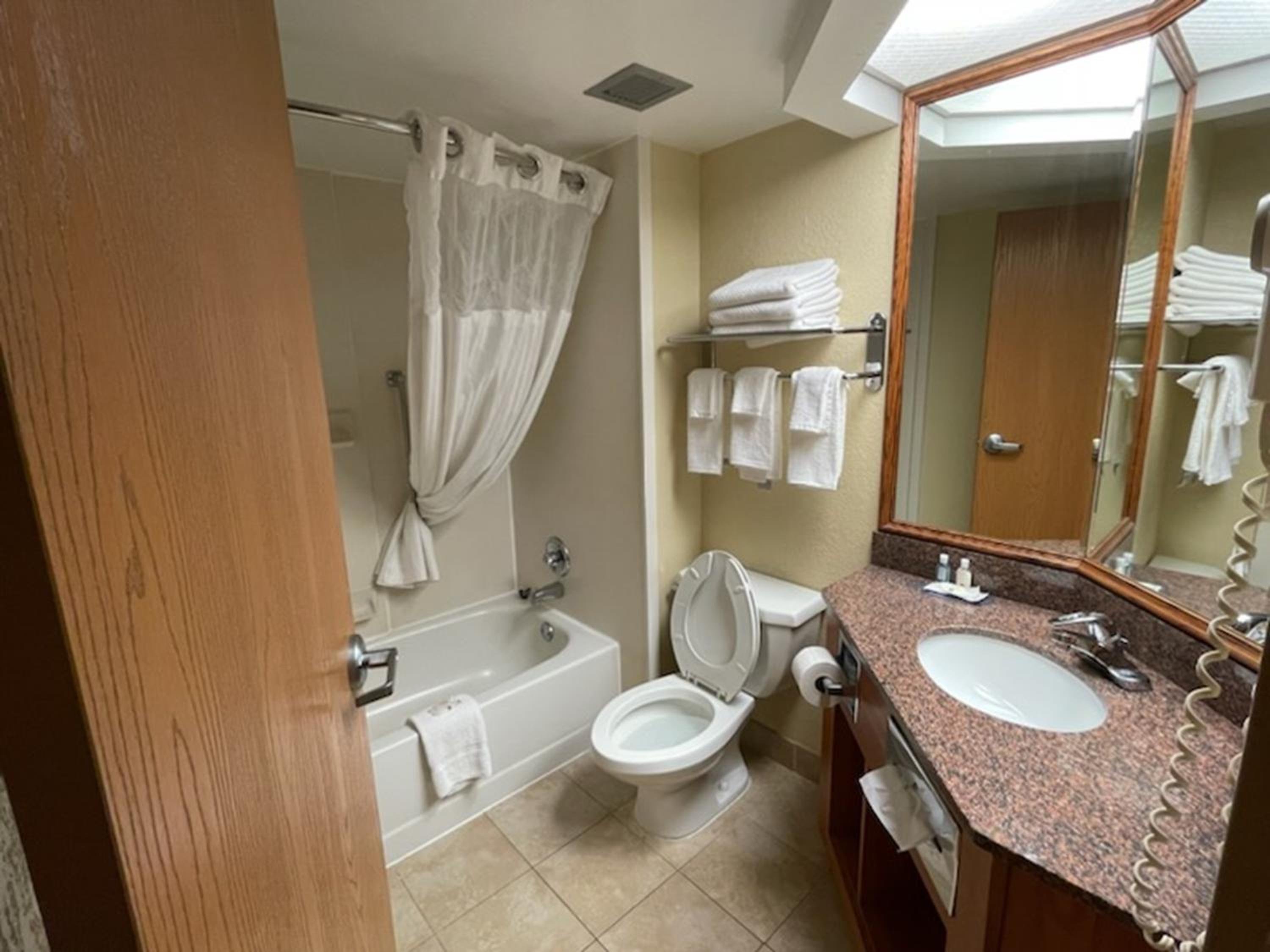 King Suite With Sofa Bed - Non Smoking photo 2
