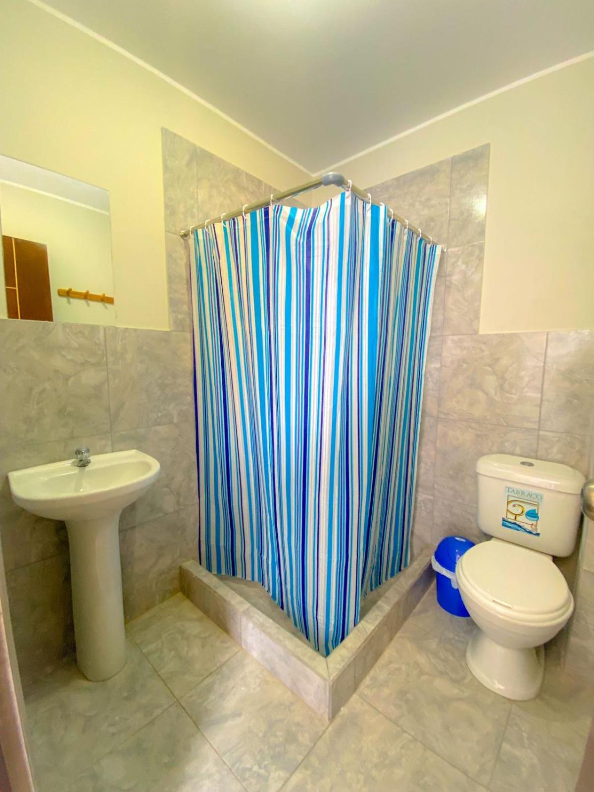 Single Room with Private Bathroom photo 2