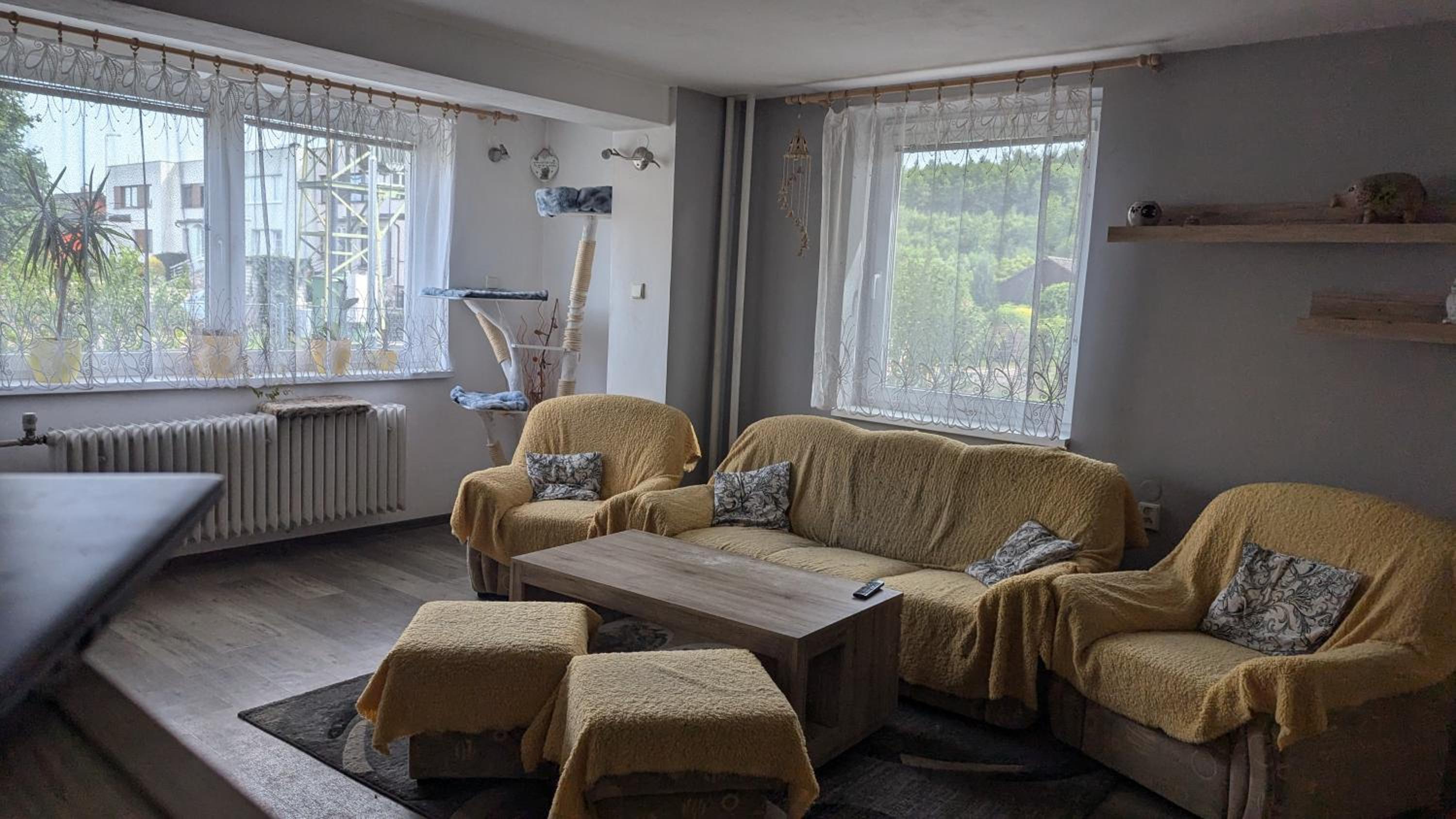 Deluxe Two-Bedroom Apartment with Garden View photo 3