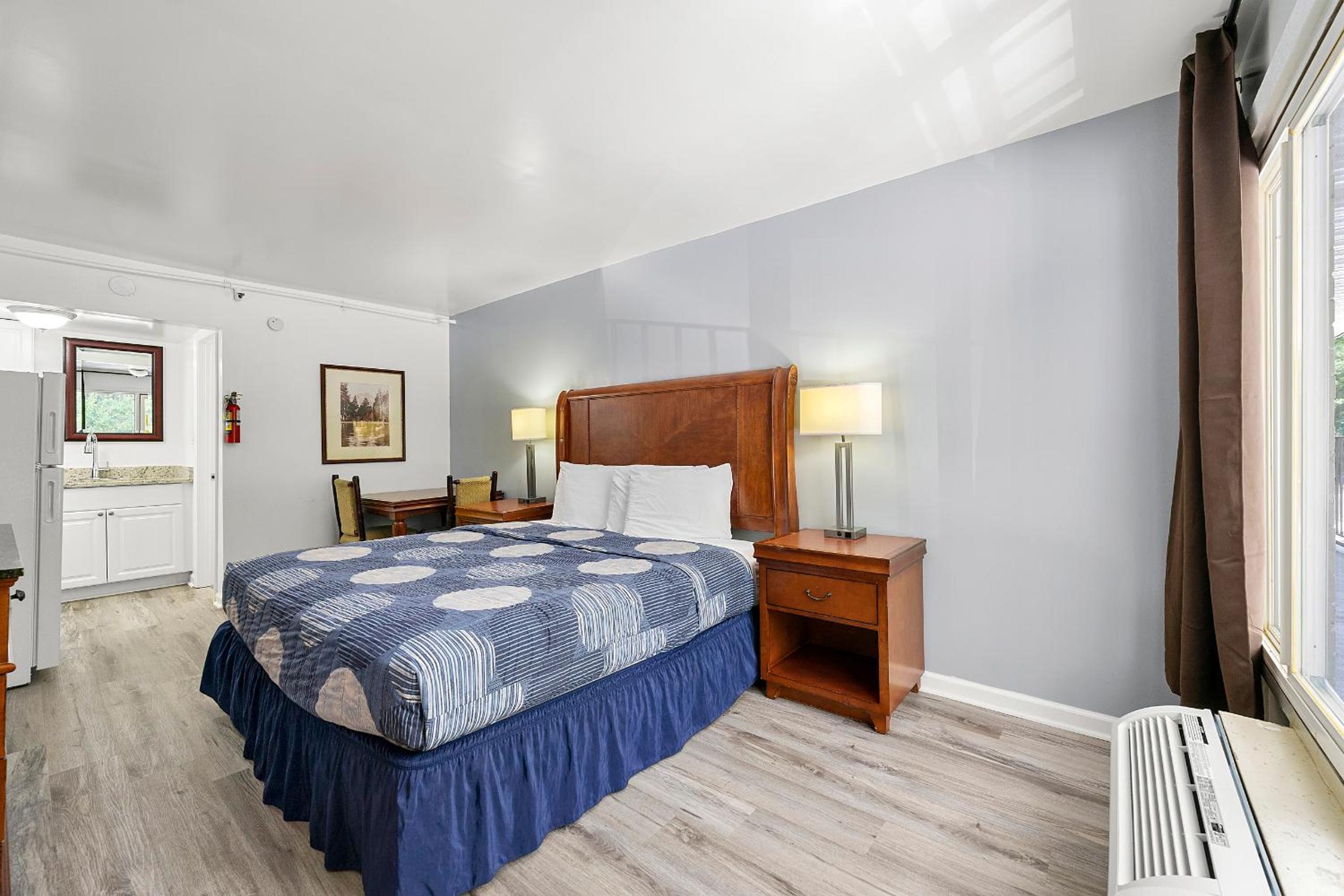 Standard King Room With Kitchen