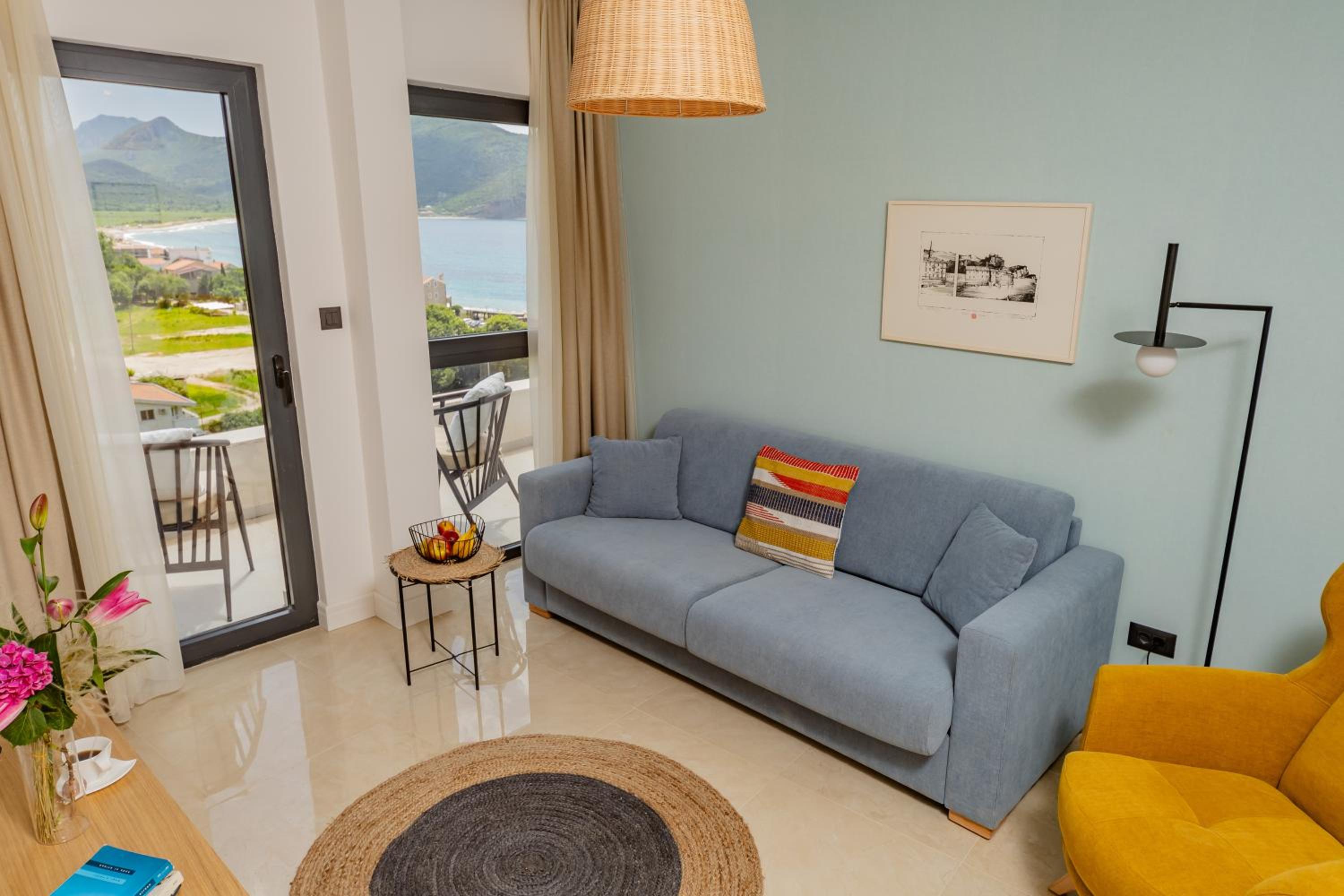 One-Bedroom Suite - Photo 1