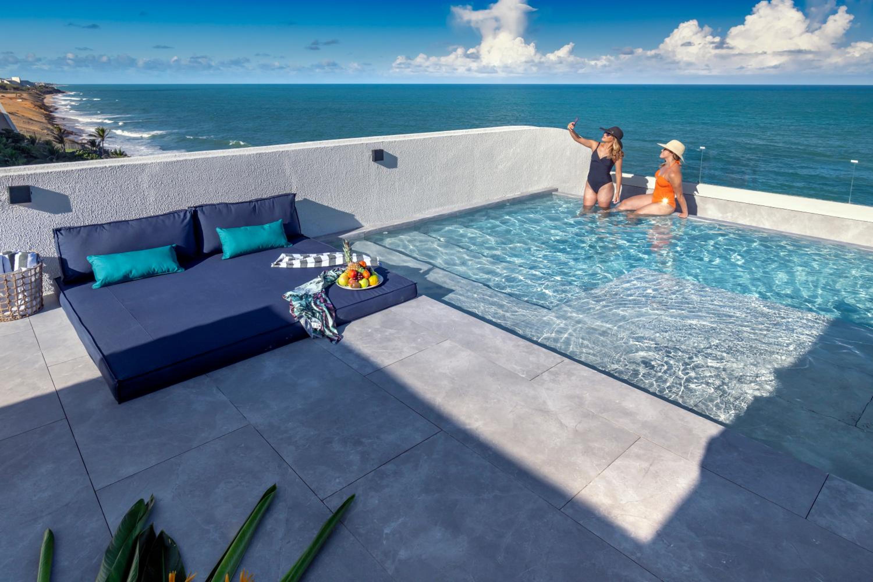 Premium Family with sea view thumbnail 6