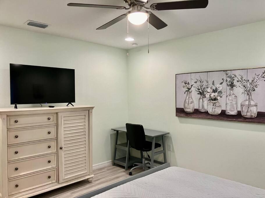 Four-Bedroom House photo 1