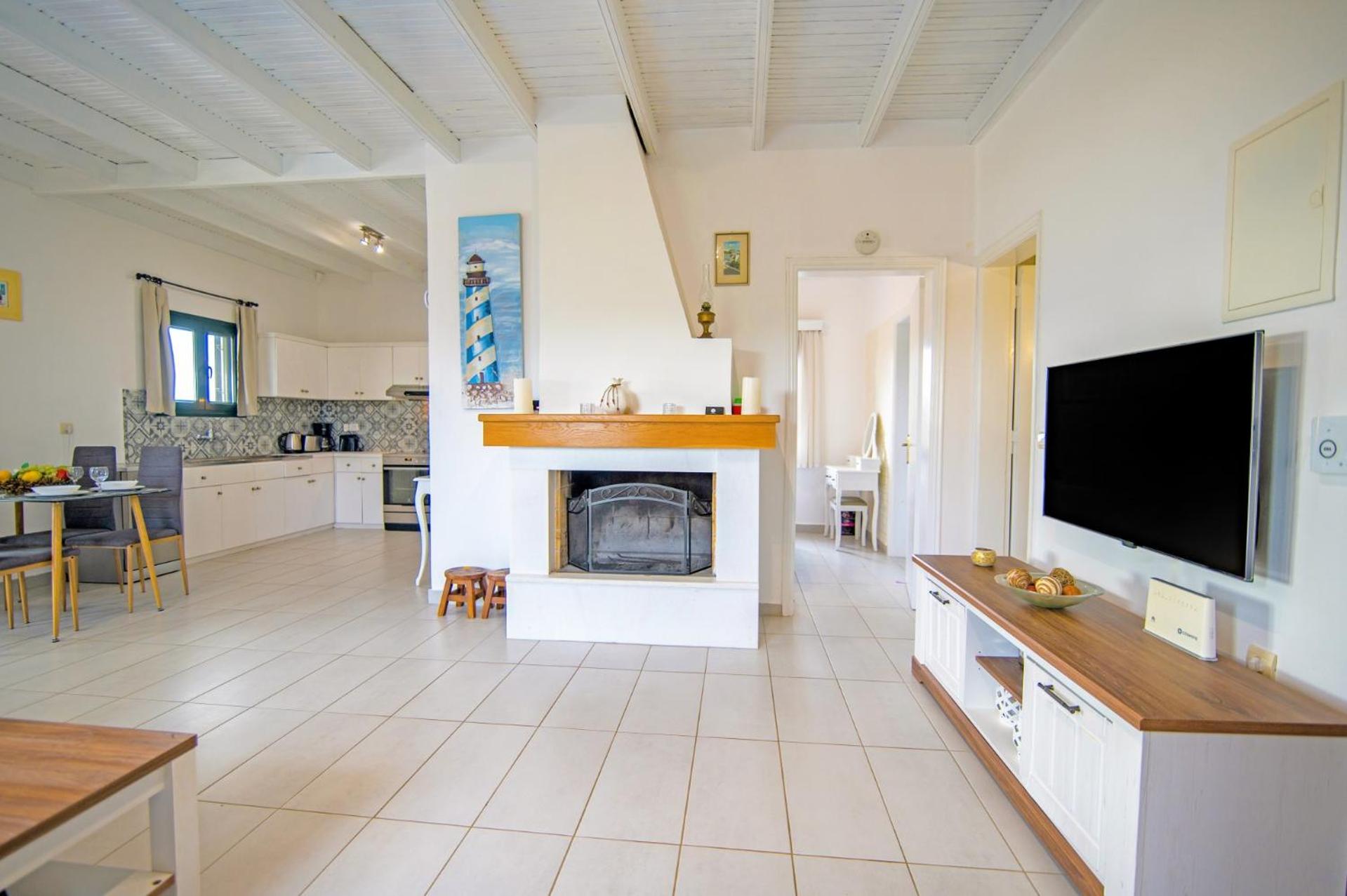 Four-Bedroom Villa photo 1