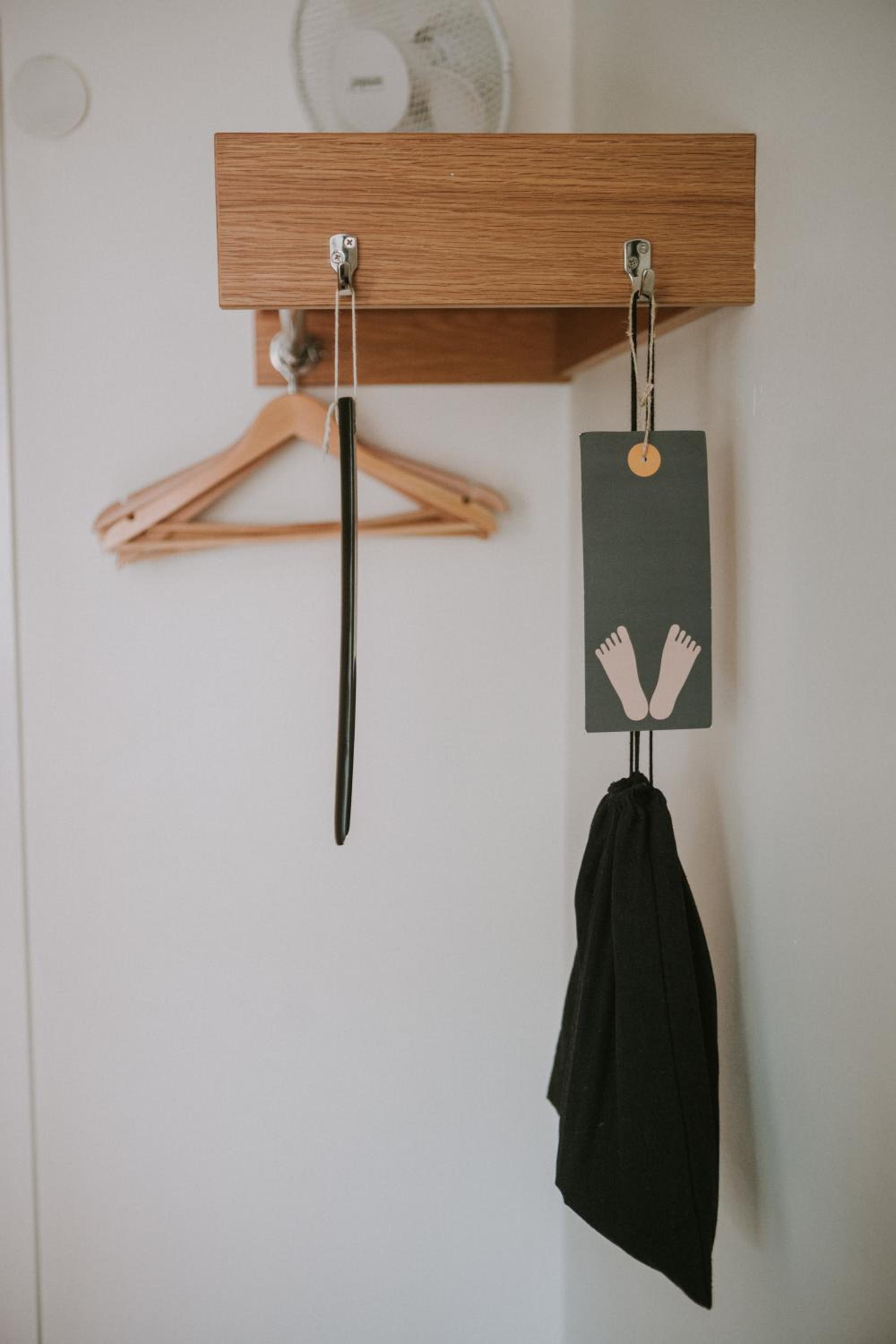 Standard Twin Room - Photo 6