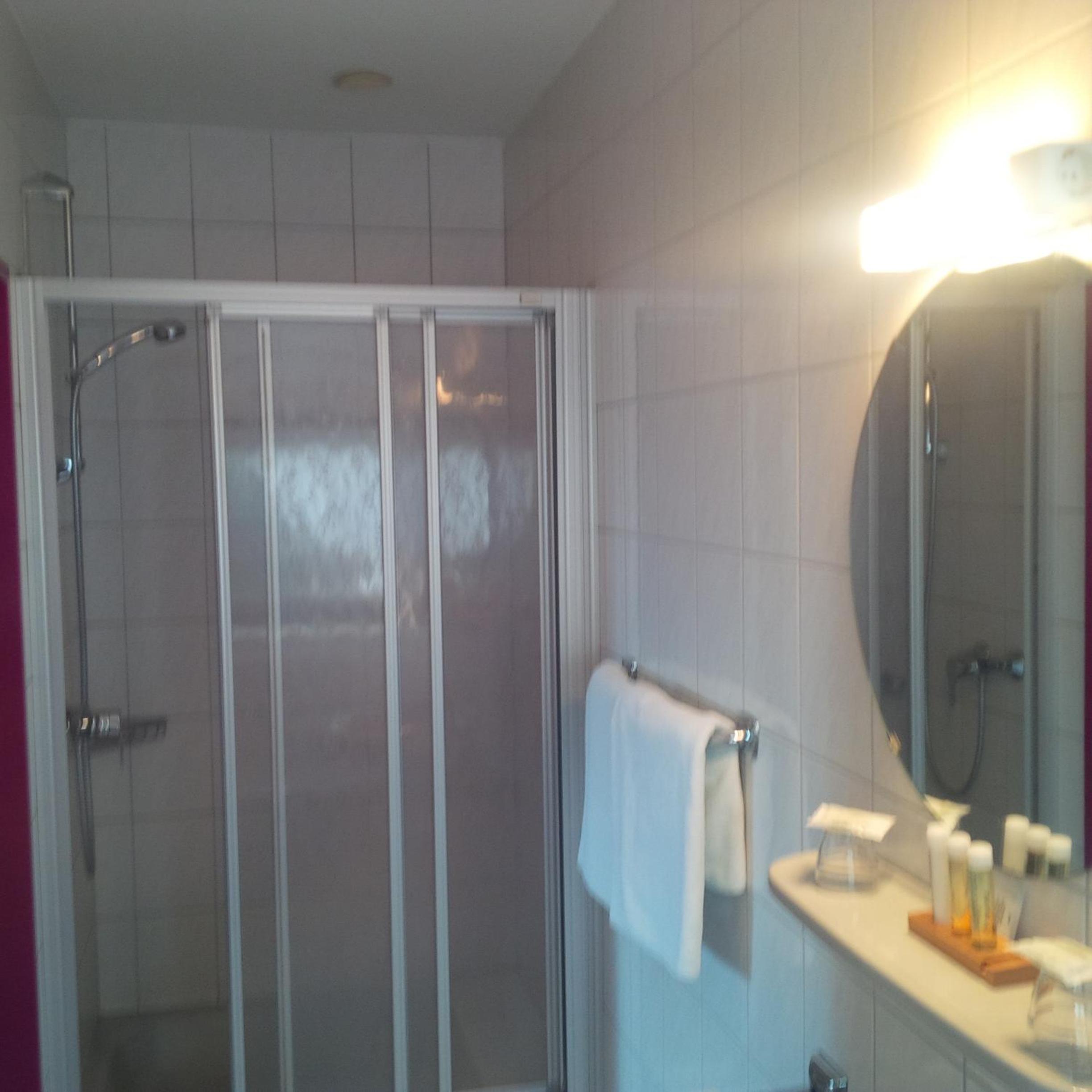 Double or Twin Room with Shower photo 2