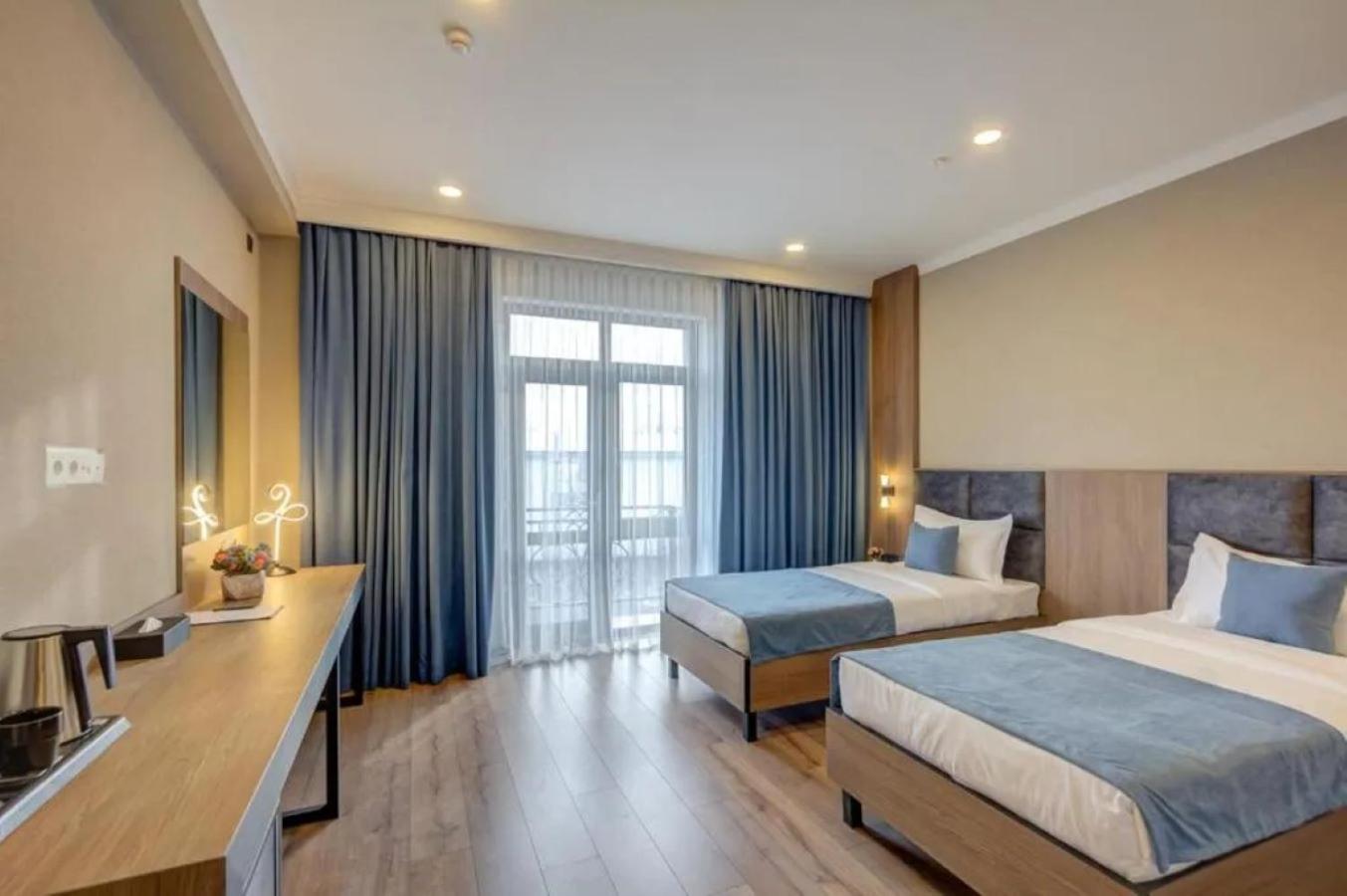 Superior Twin Room - Photo 1