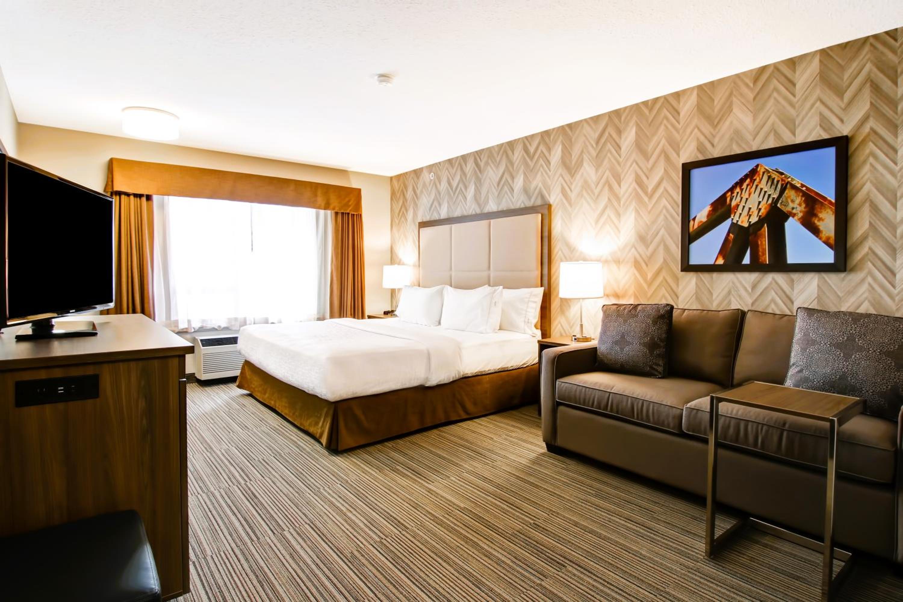 Deluxe King Room photo 1