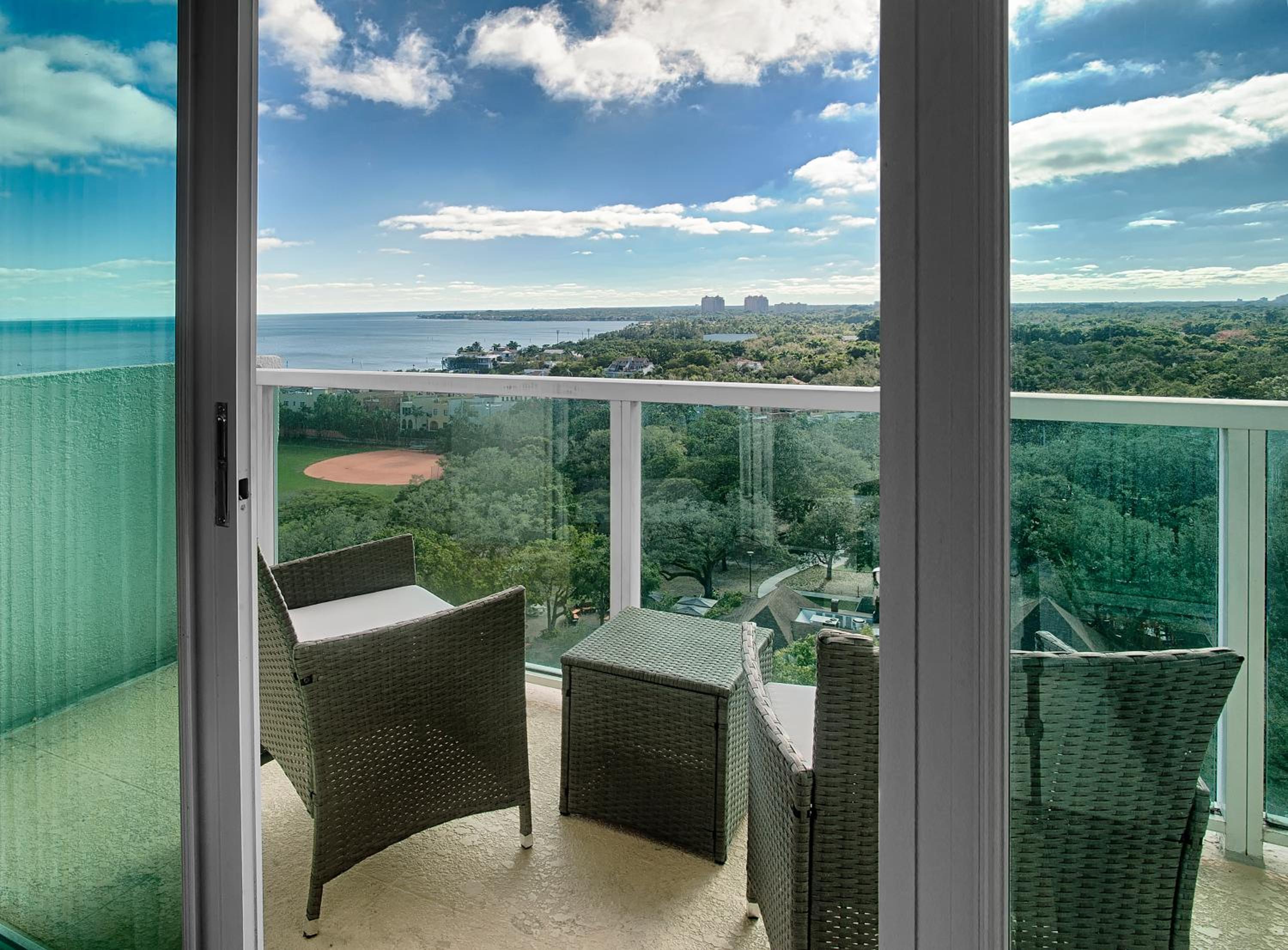 Suite with Balcony photo 2