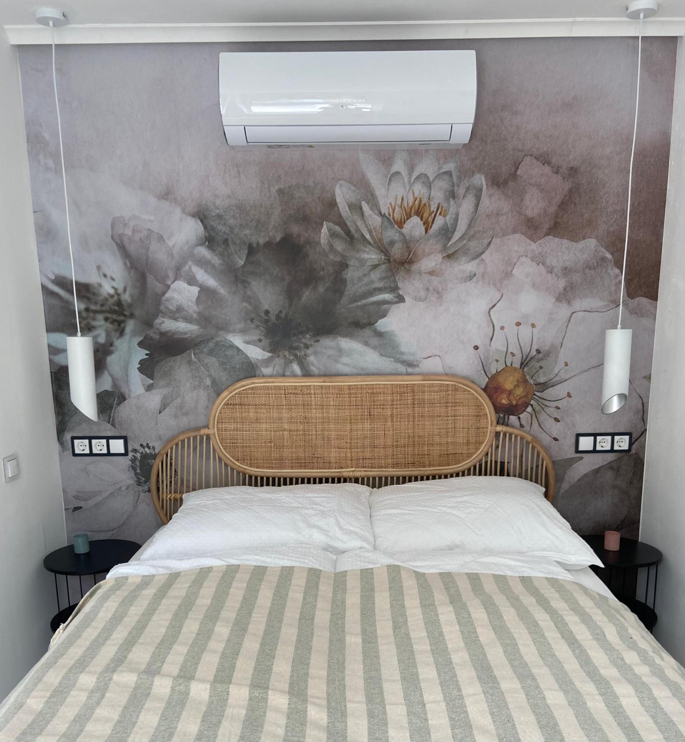 Deluxe One-Bedroom Apartment with Garden View photo 1
