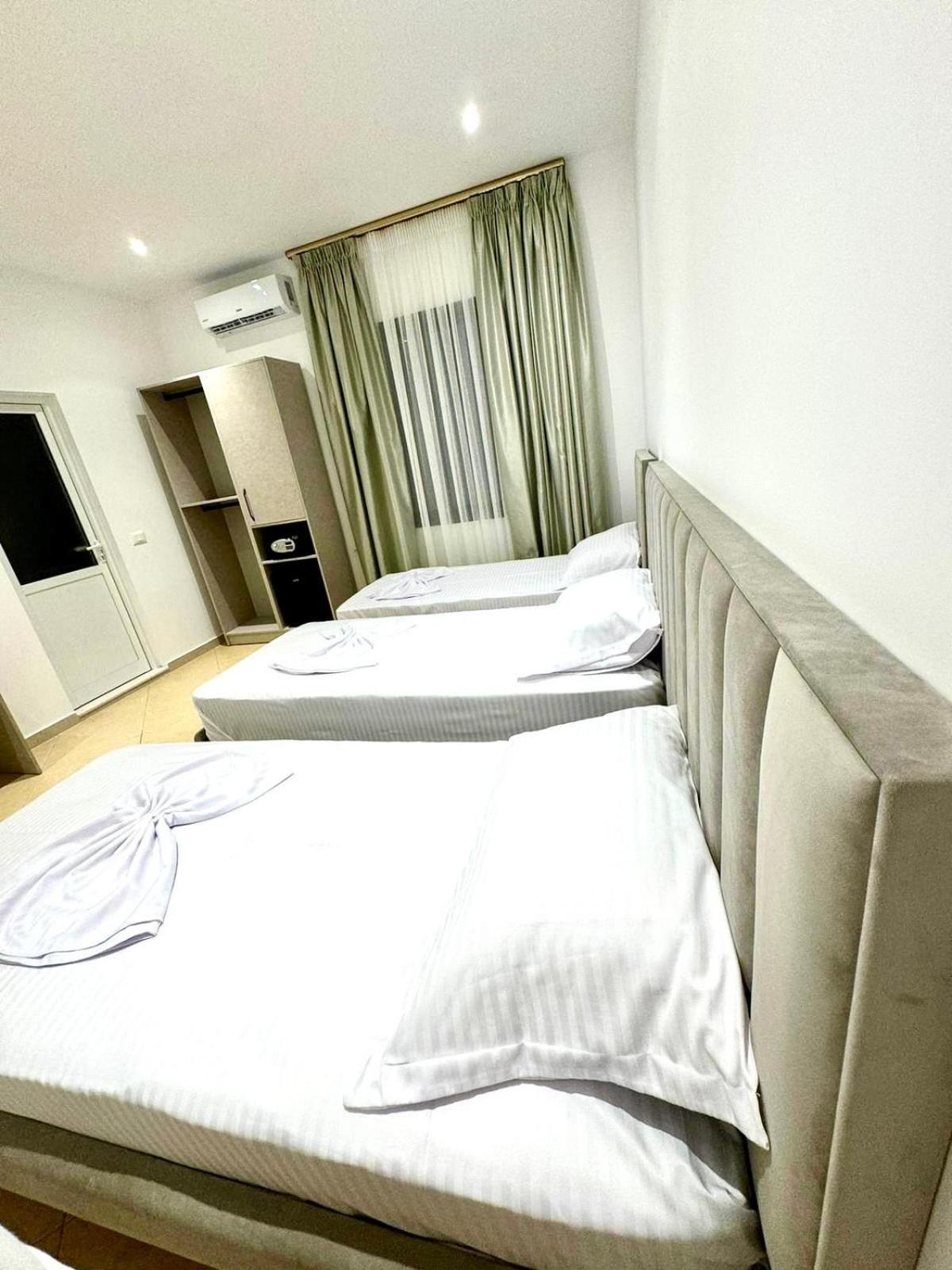 Deluxe Double Room (2 Adults + 1 Child)