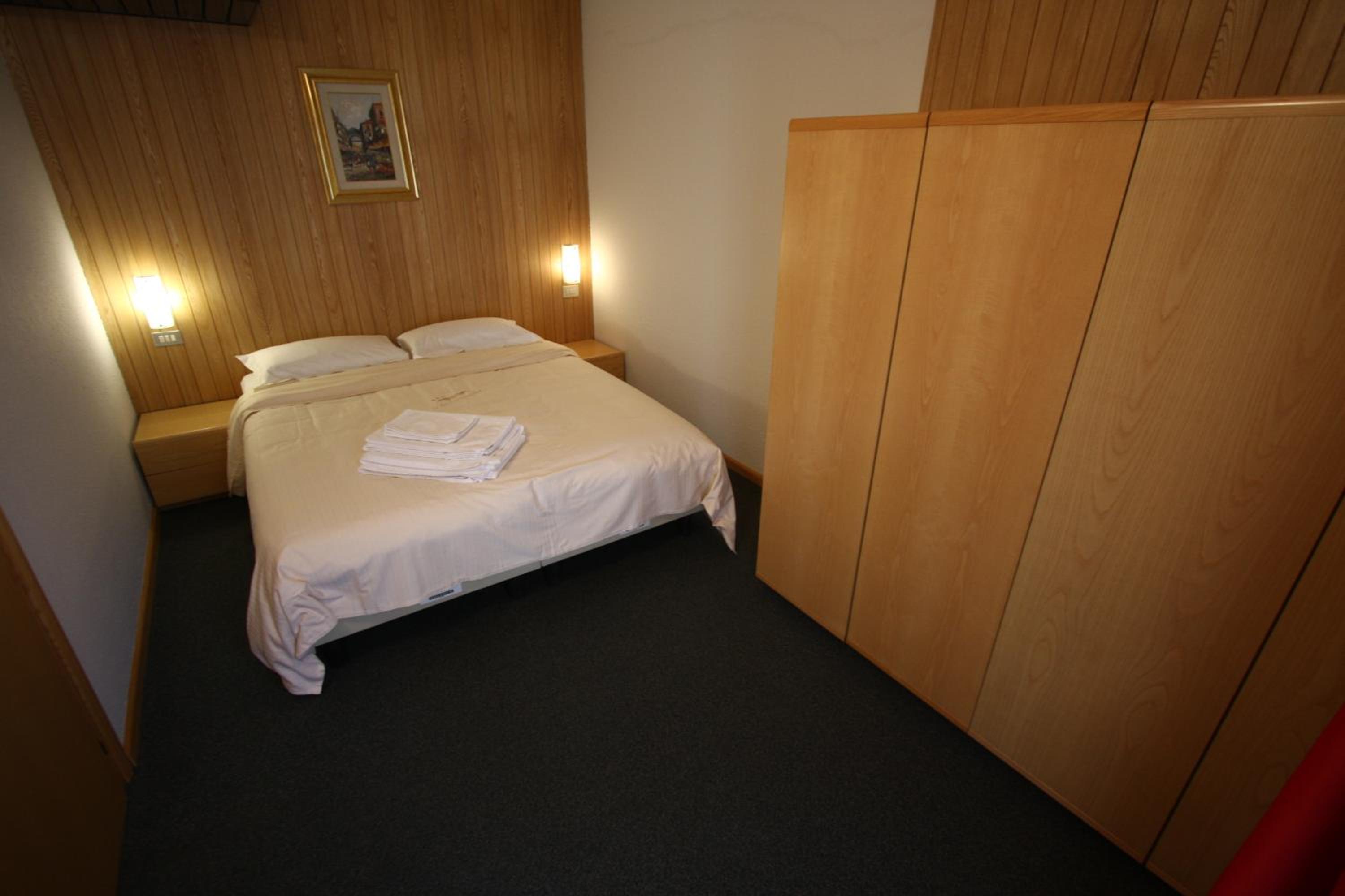 Two-Bedroom Apartment (5 Adults) photo 1