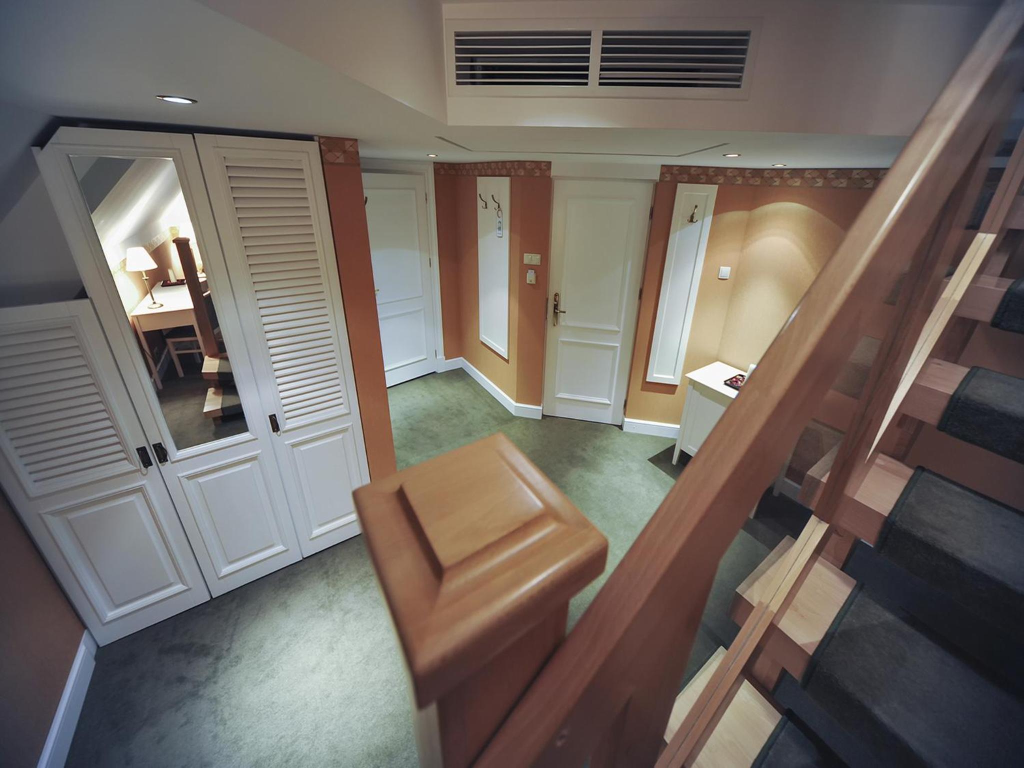 Apartment (4 Adults) photo 3