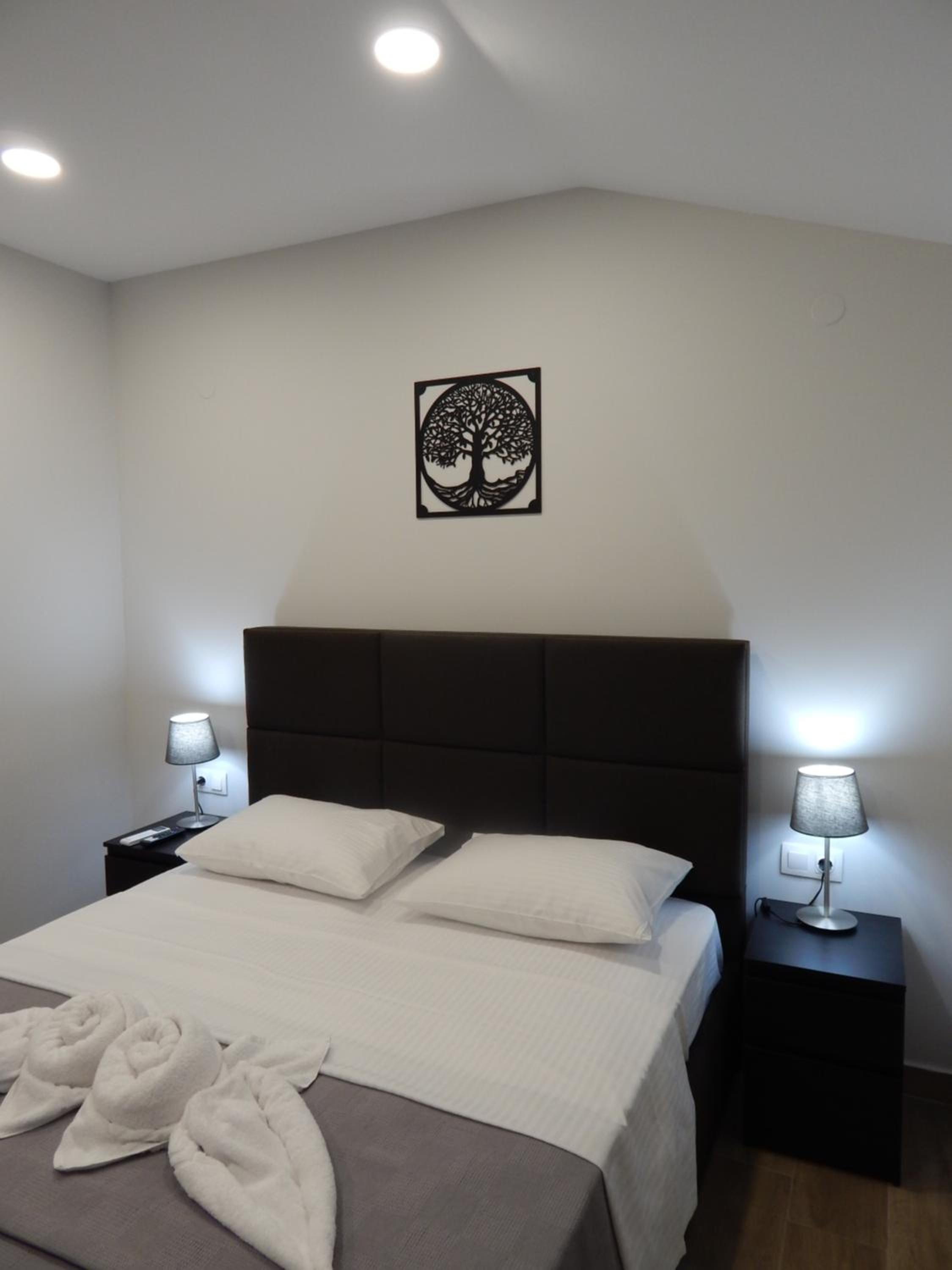 Studio Apartment with One Double Bed