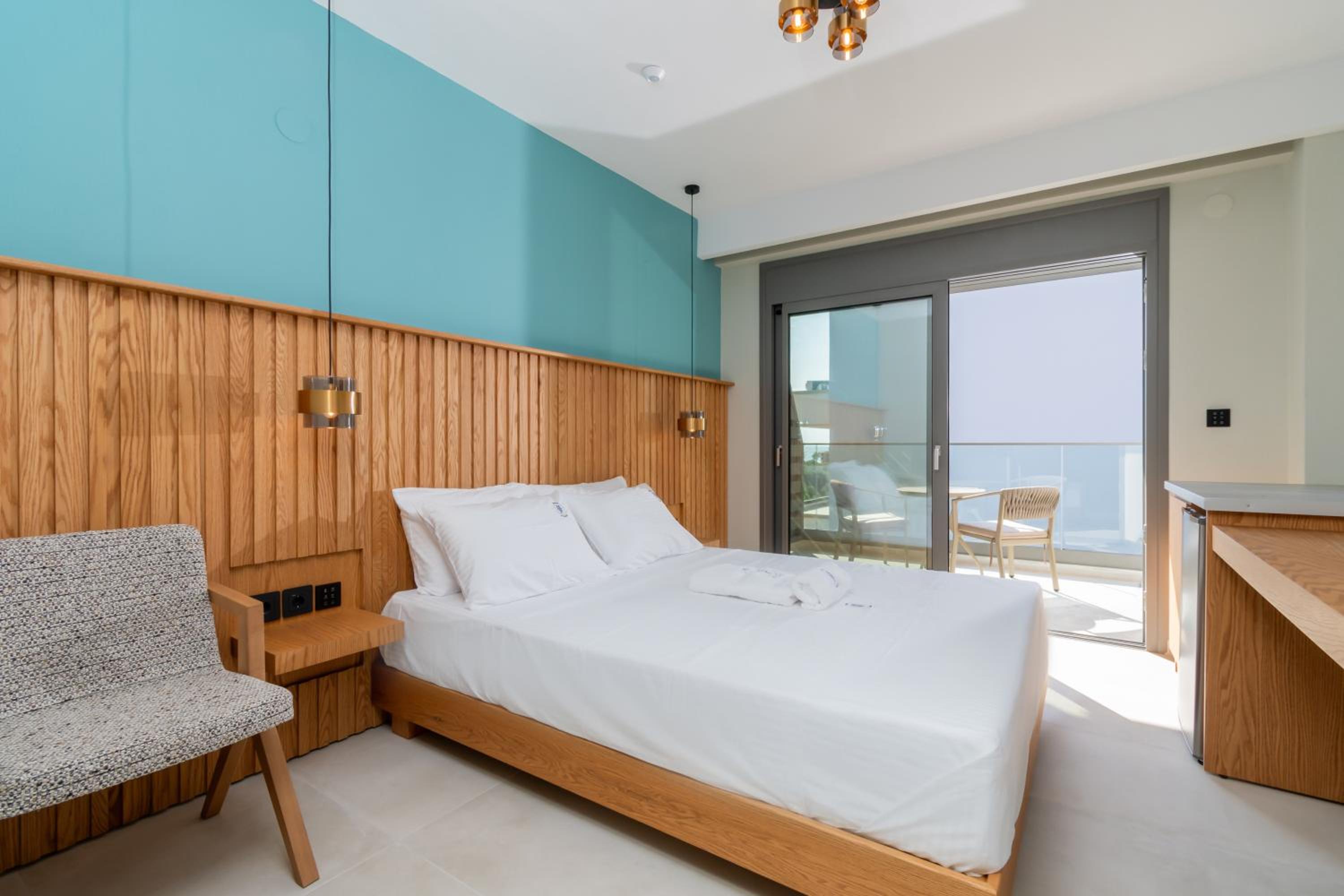 Double Room with Patio photo 3