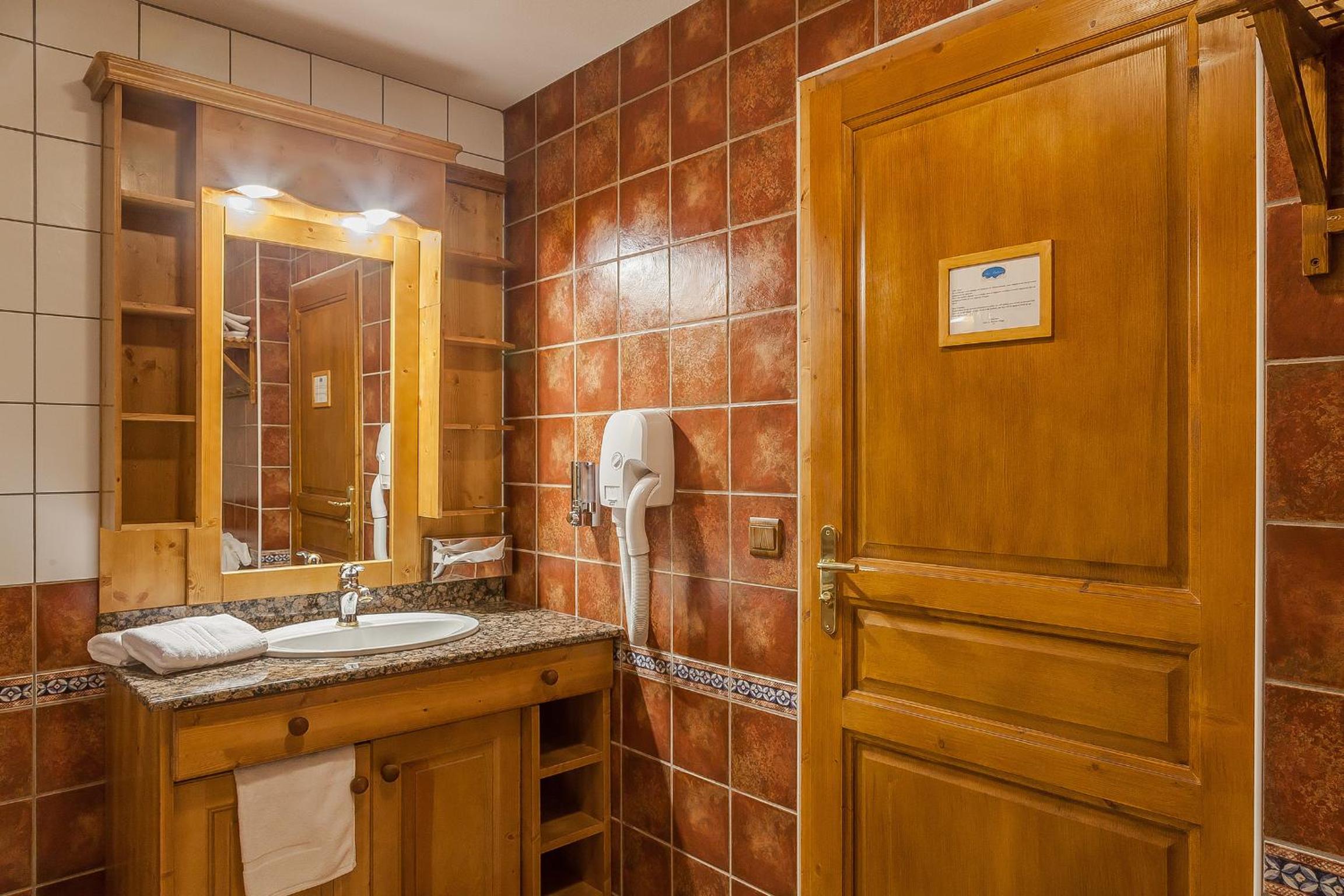 Double or Twin Room photo 2