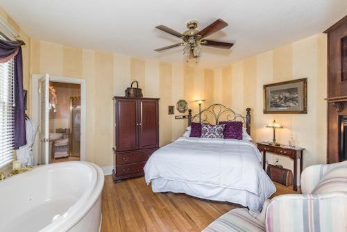 Queen Room - Photo 2