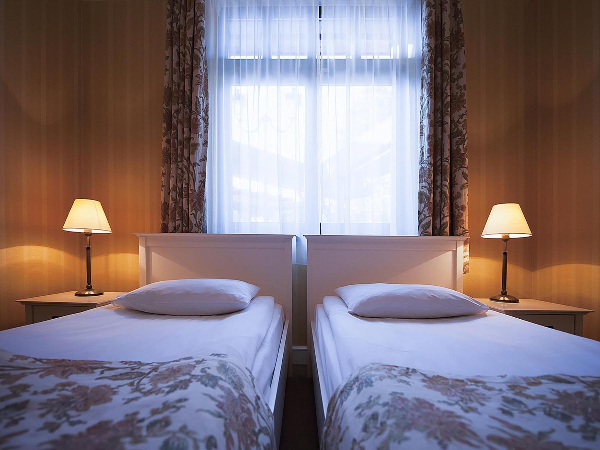 Double or Twin Room - Photo 5