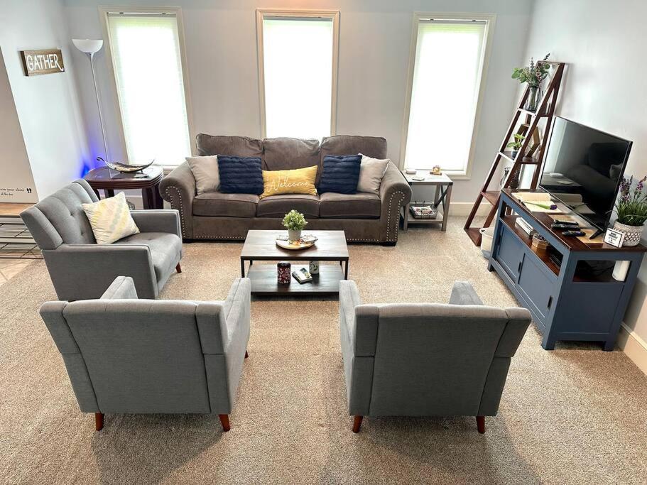 Two-Bedroom Apartment photo 2