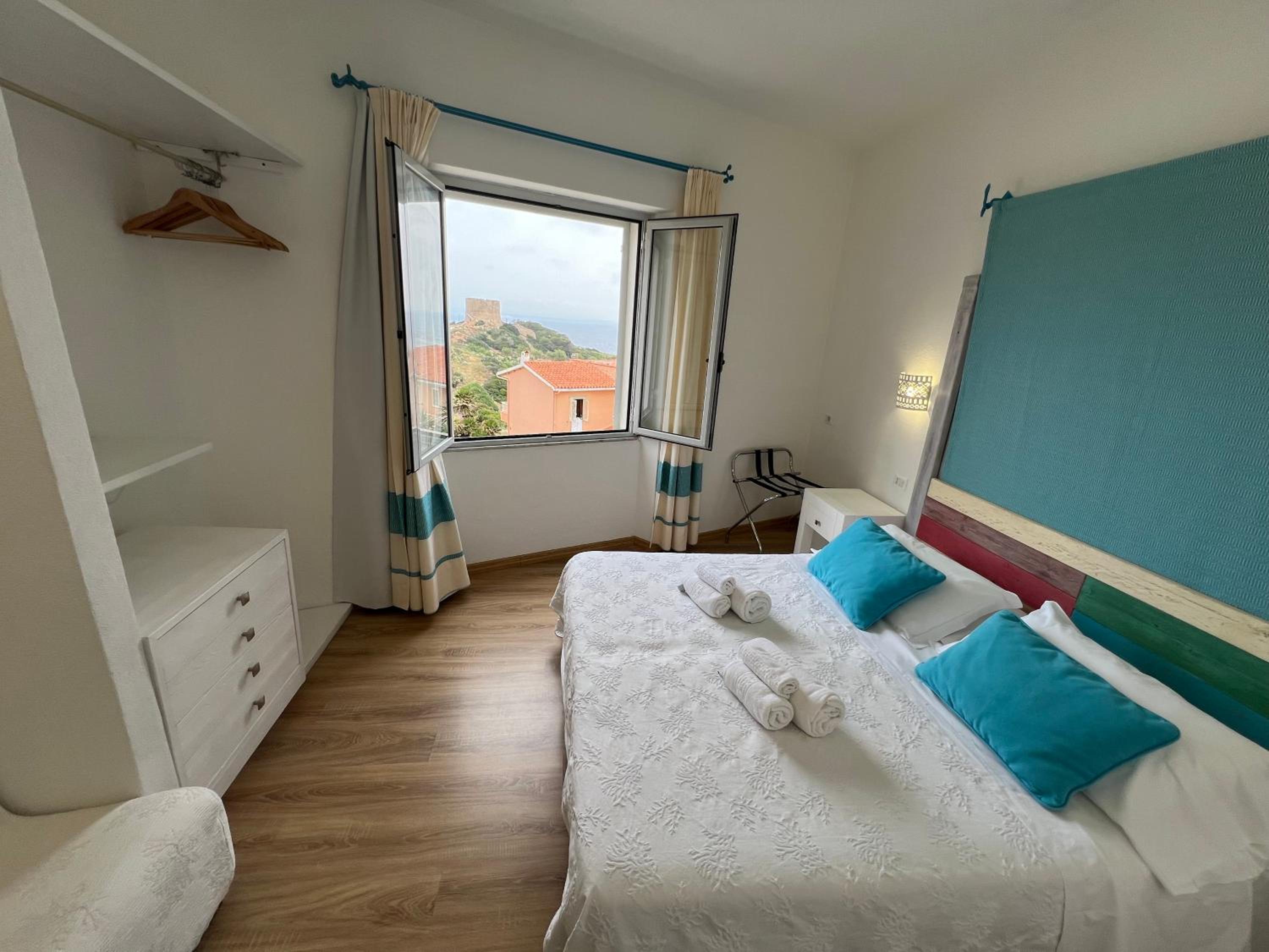Quadruple Room with Sea View - Photo 1