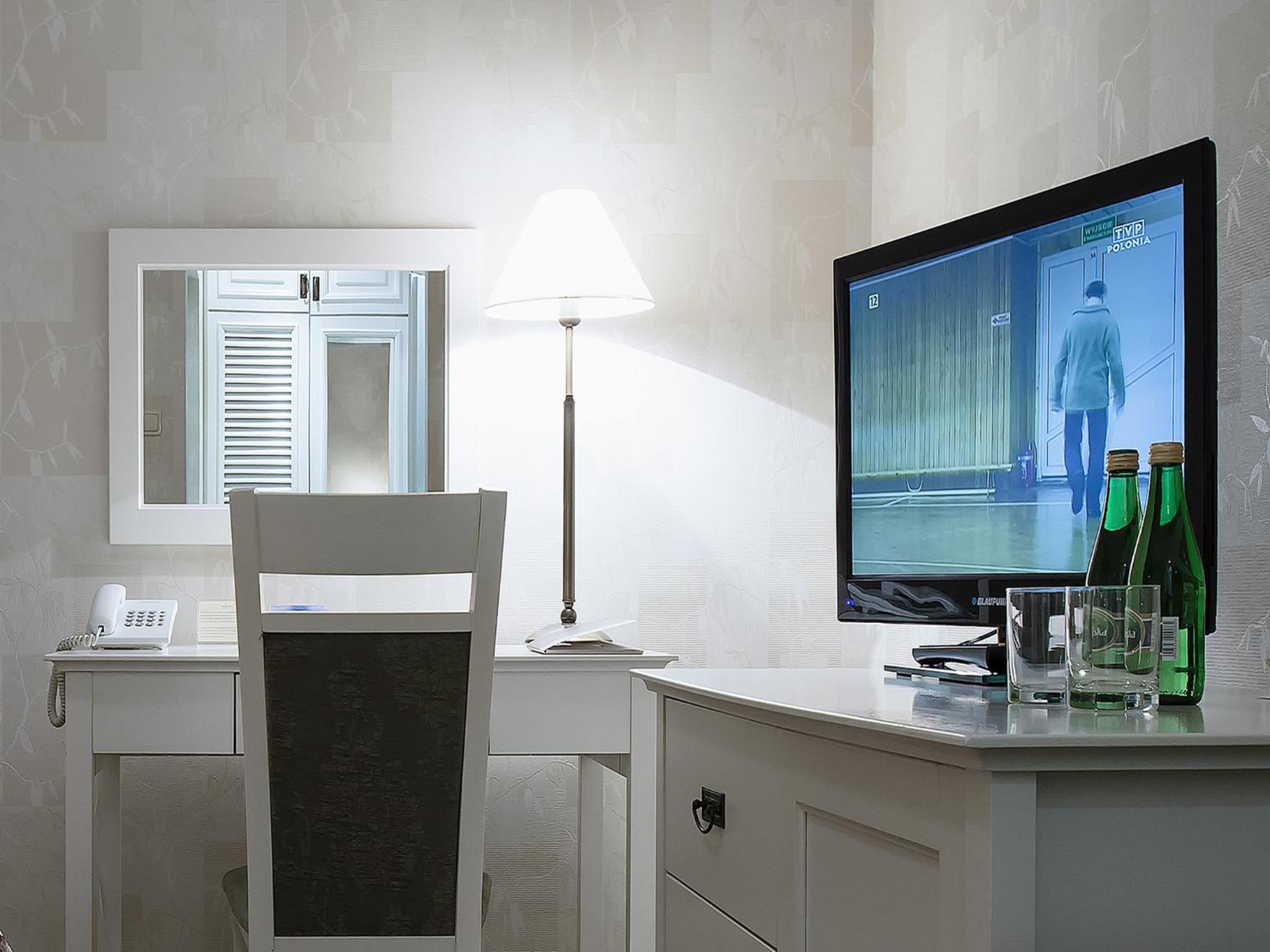 Double or Twin Room - Photo 8