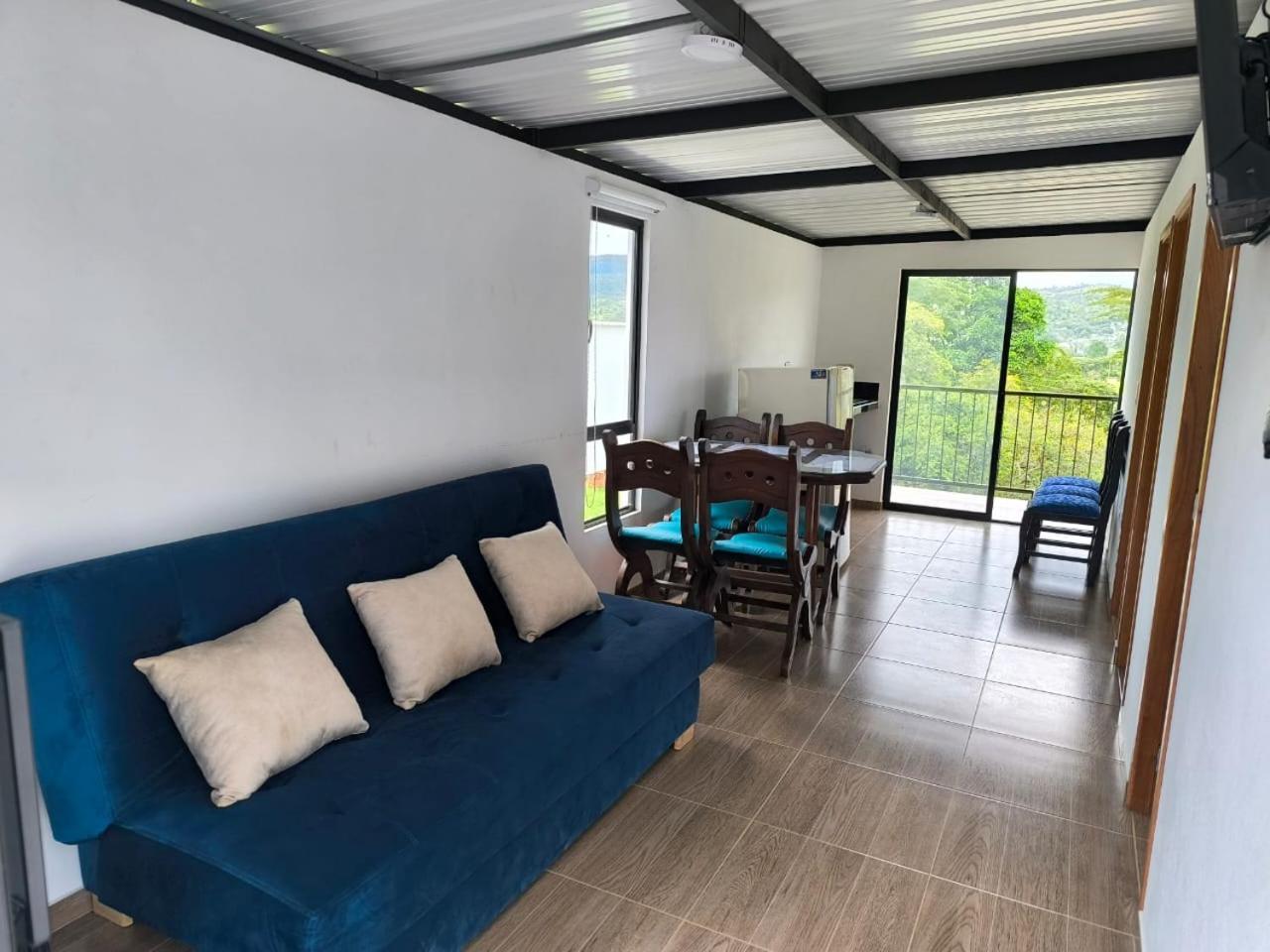 Family Room with Garden View photo 3