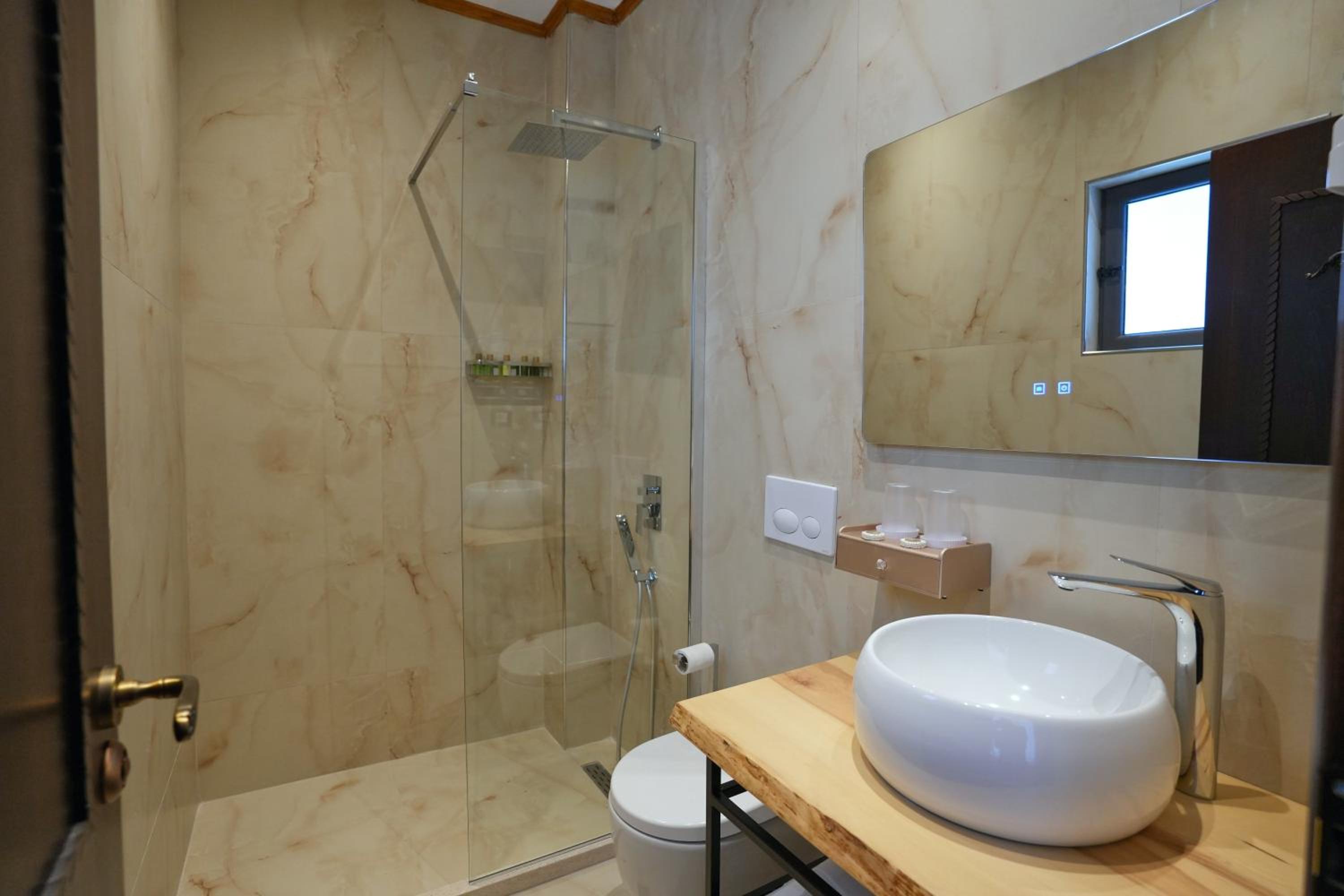 Triple Room with Balcony photo 3