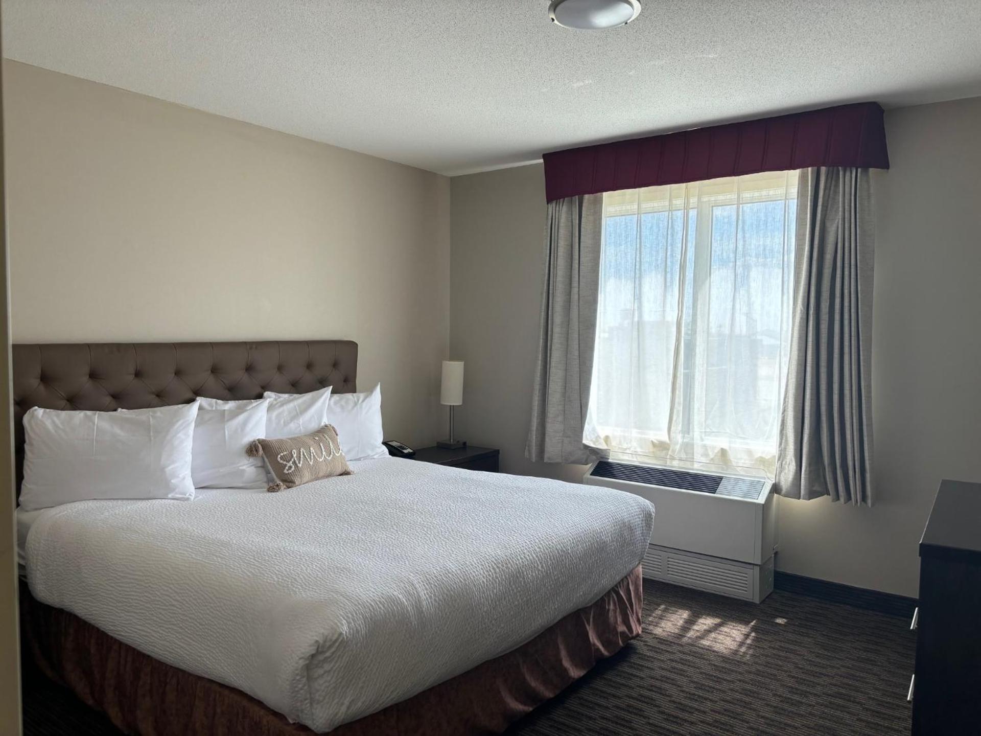 Family Suite - Non-Smoking - Photo 6