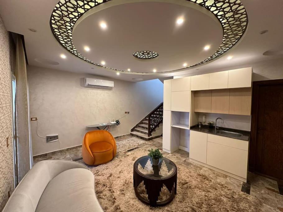 Villa photo 1