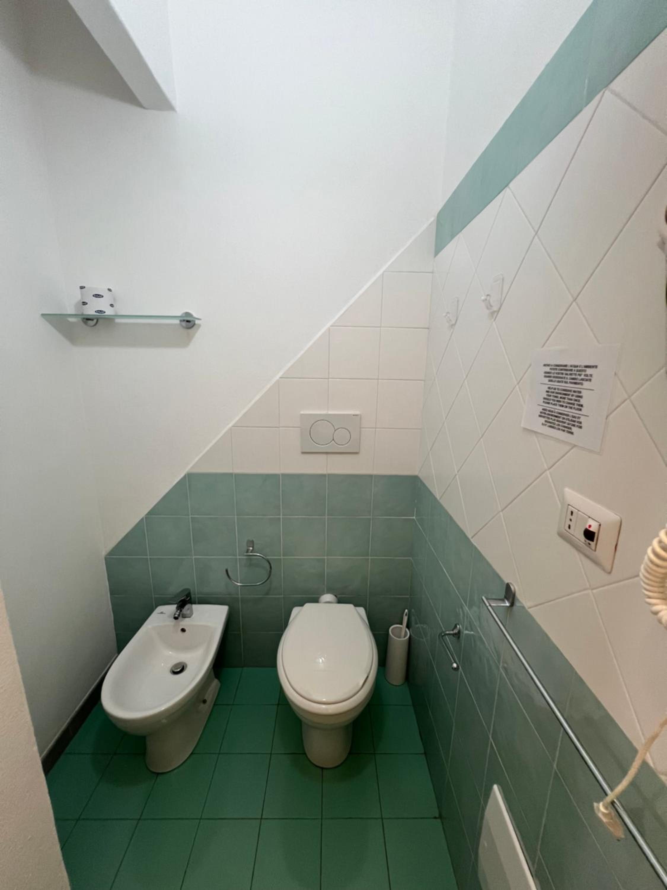 Double or Twin Room with Sea View - Photo 35