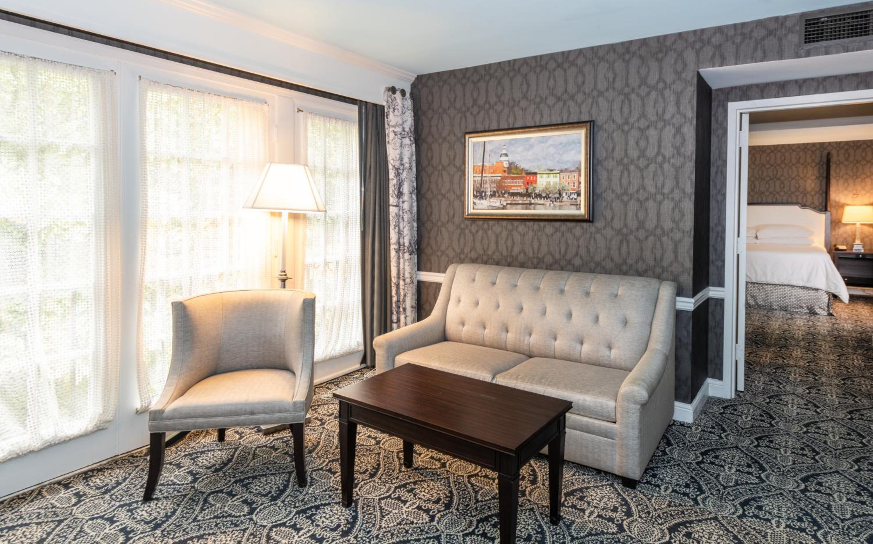 Suite - Photo 6