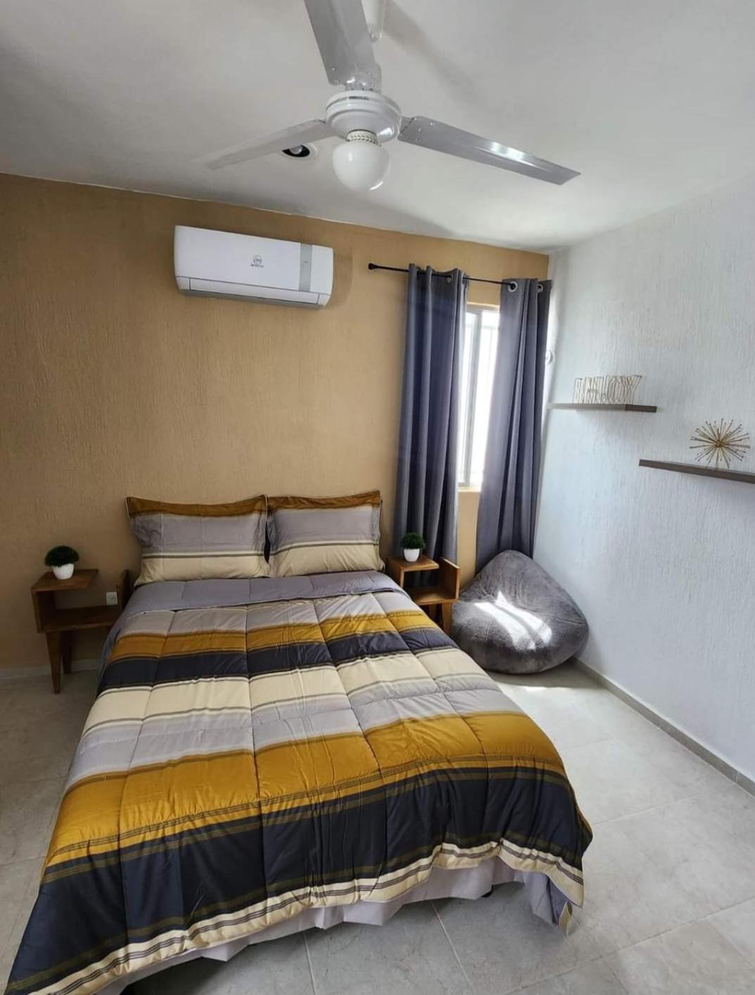 One-Bedroom House photo 2