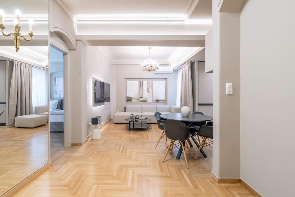 Two-Bedroom Apartment with Balcony photo 3