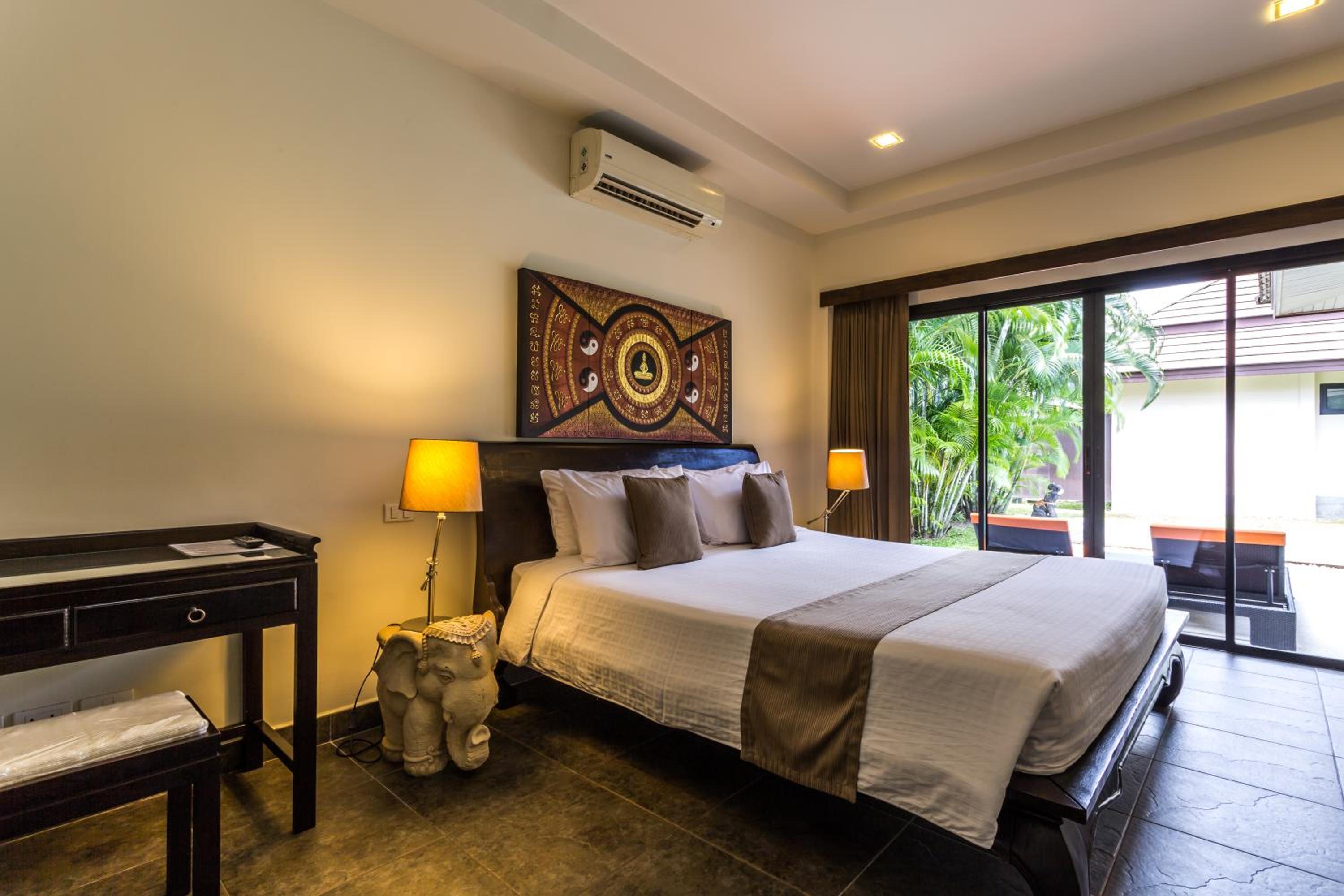 One-Bedroom Villa with Private Pool - Photo 4