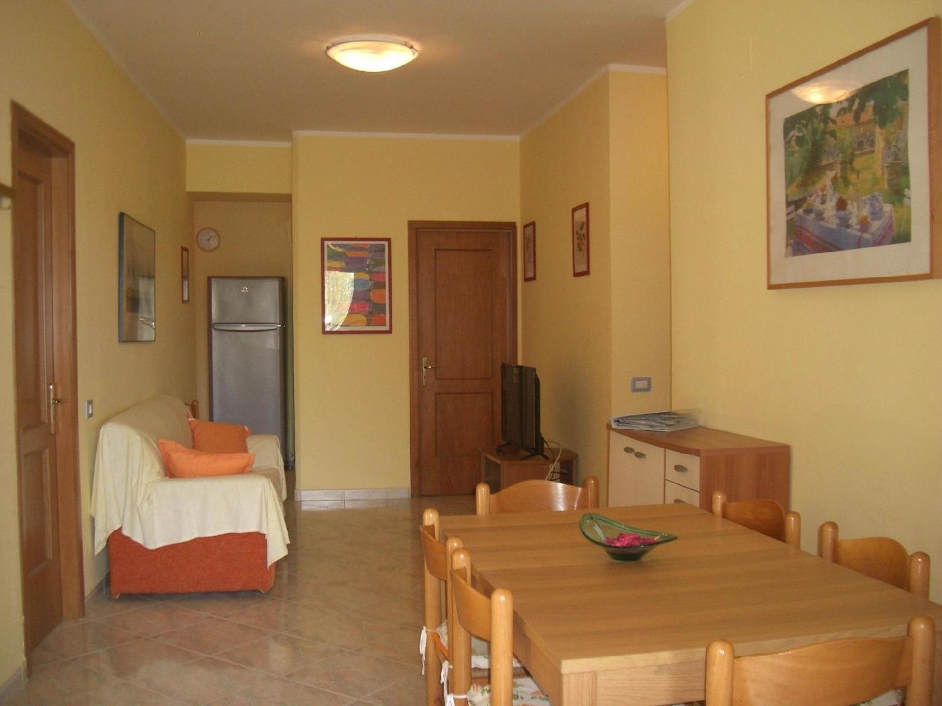 Apartment photo 1