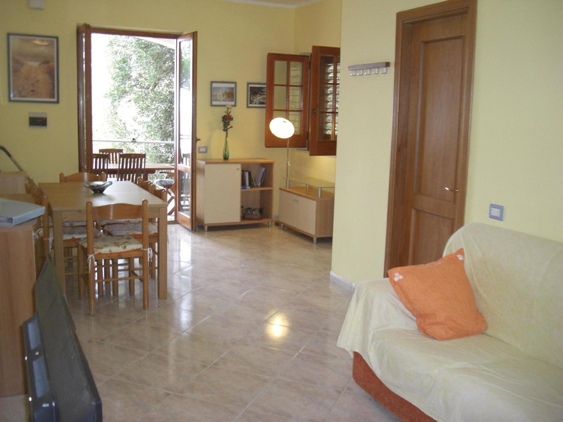Apartment photo 3