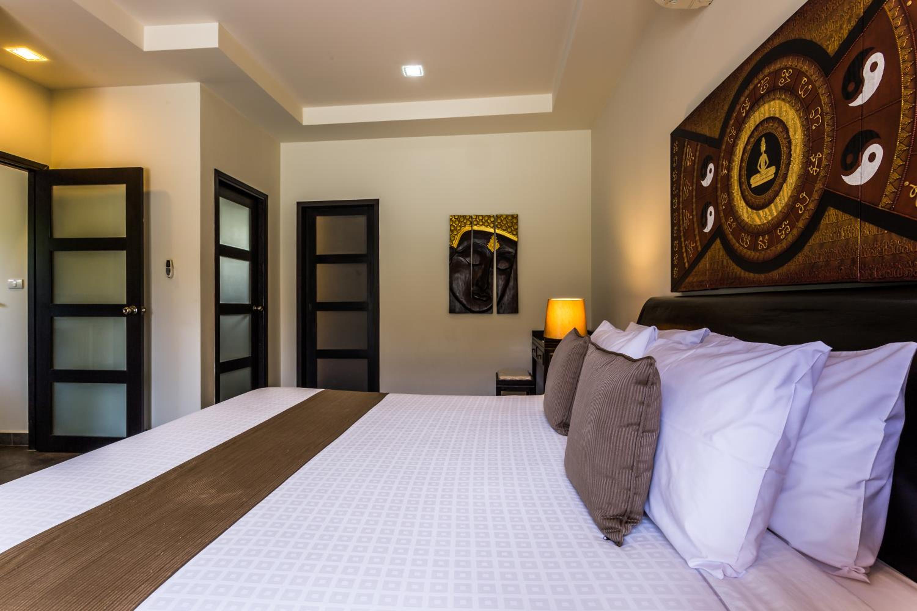 One-Bedroom Villa with Private Pool - Photo 3