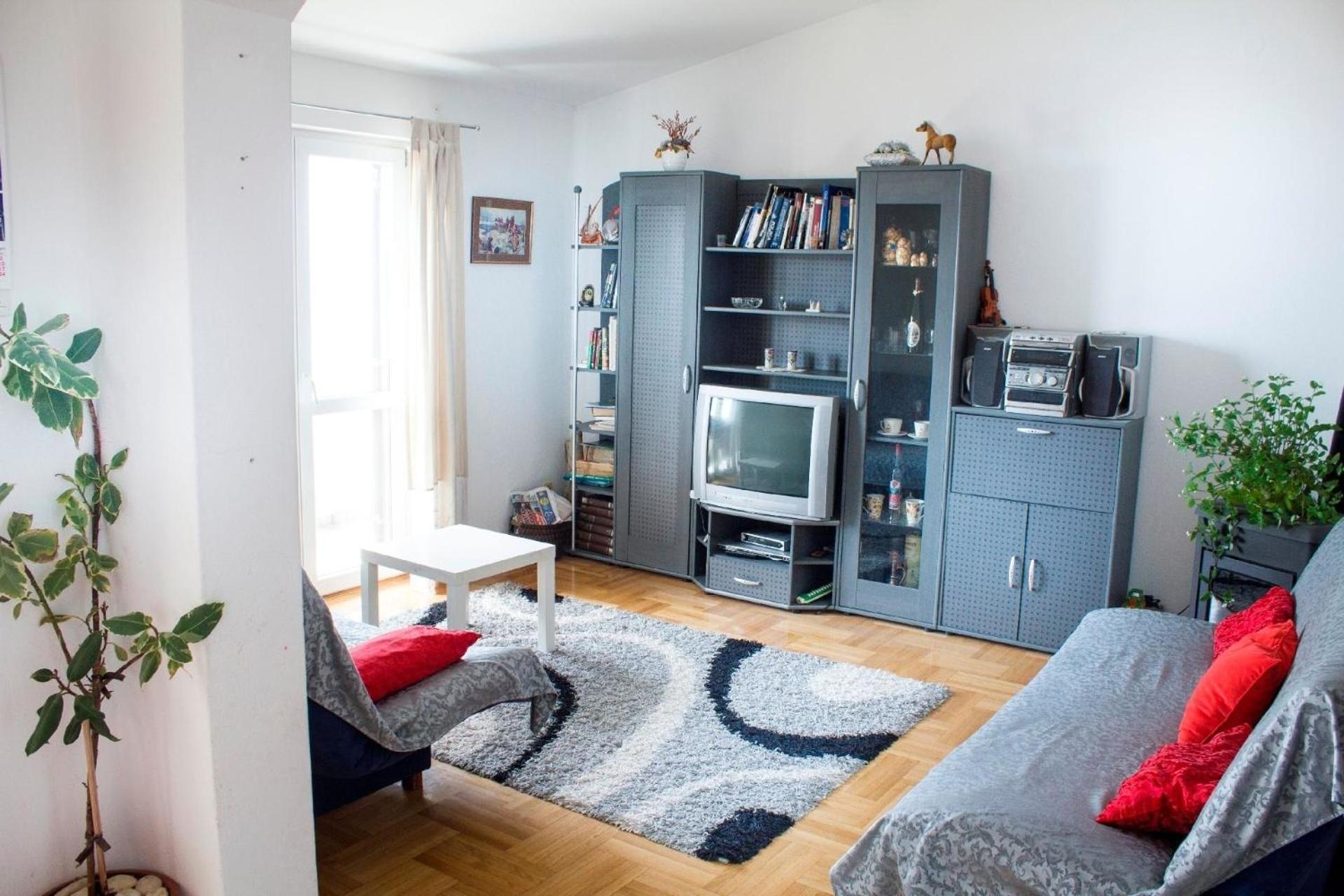 Apartment photo 1