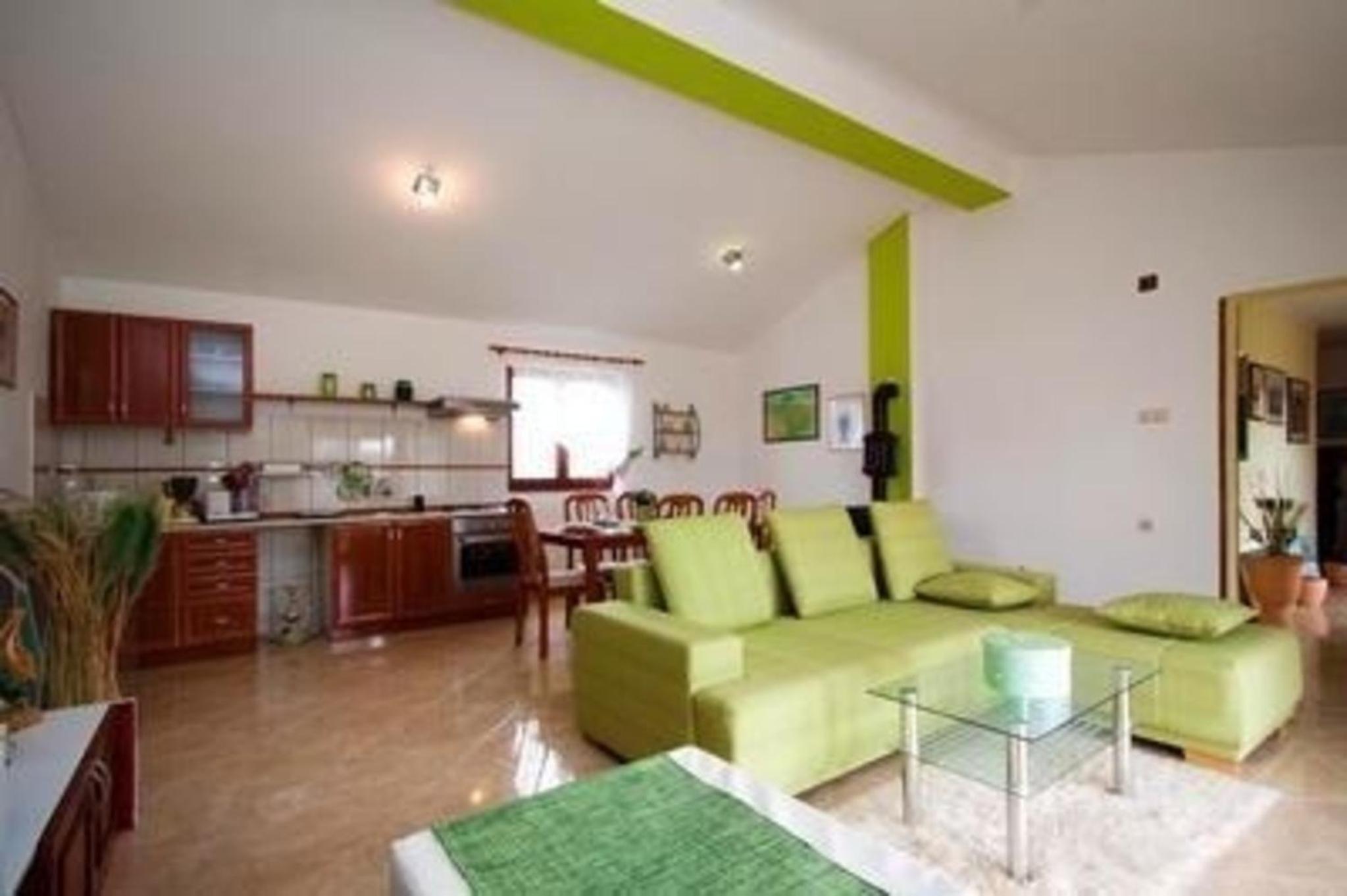 Apartment photo 1