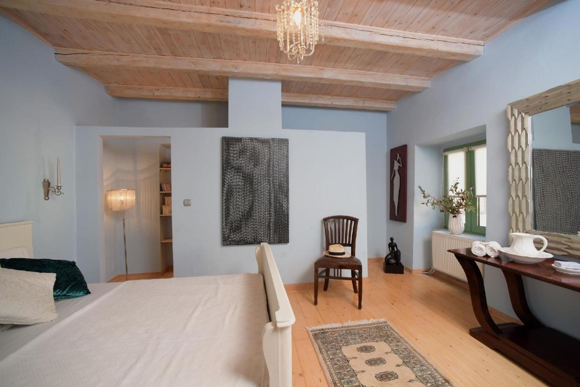 Four-Bedroom Vacation Home photo 2