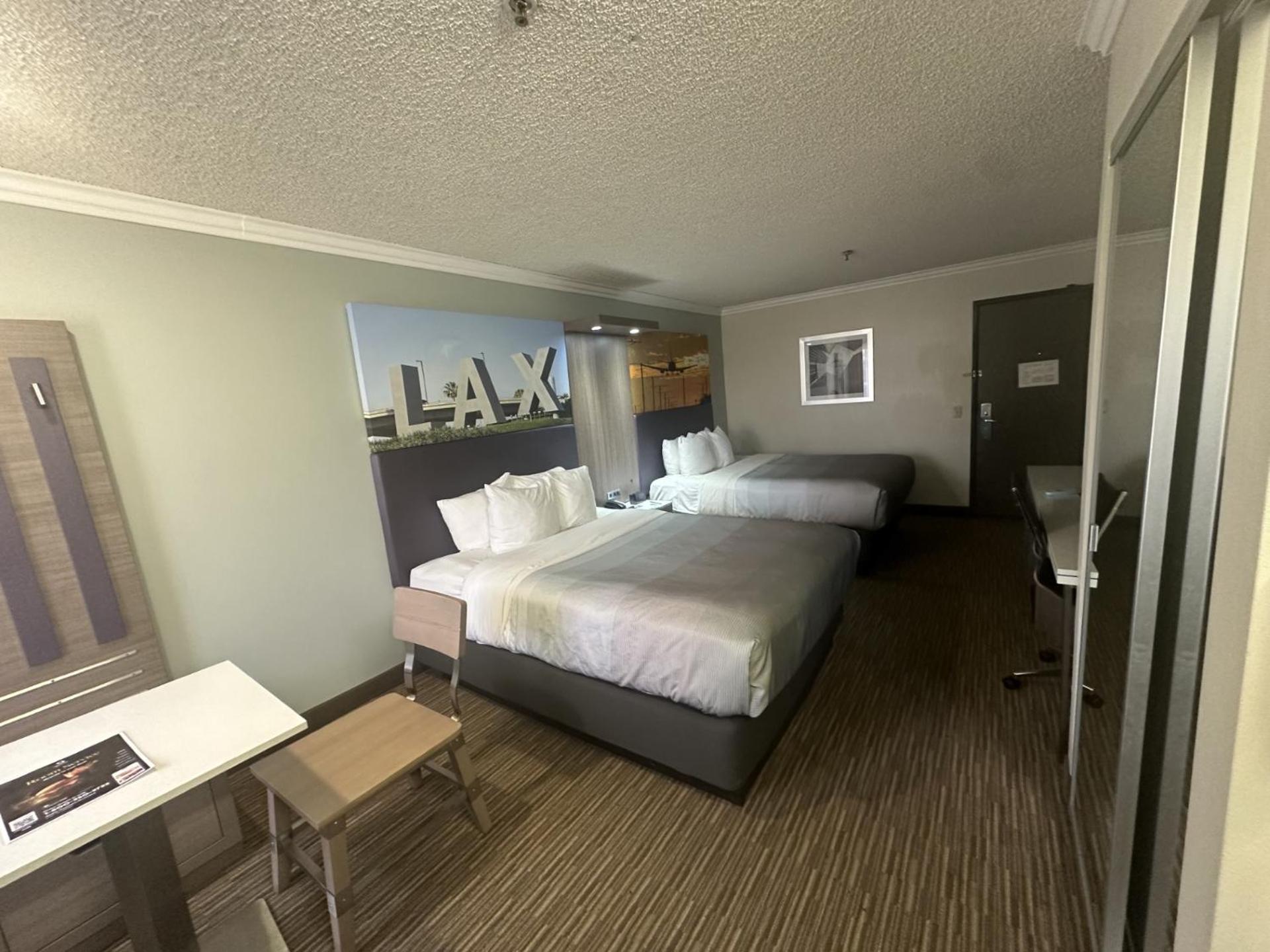 Deluxe Room, 2 Queen Beds, Top Floor, Non Smoking - Photo 4