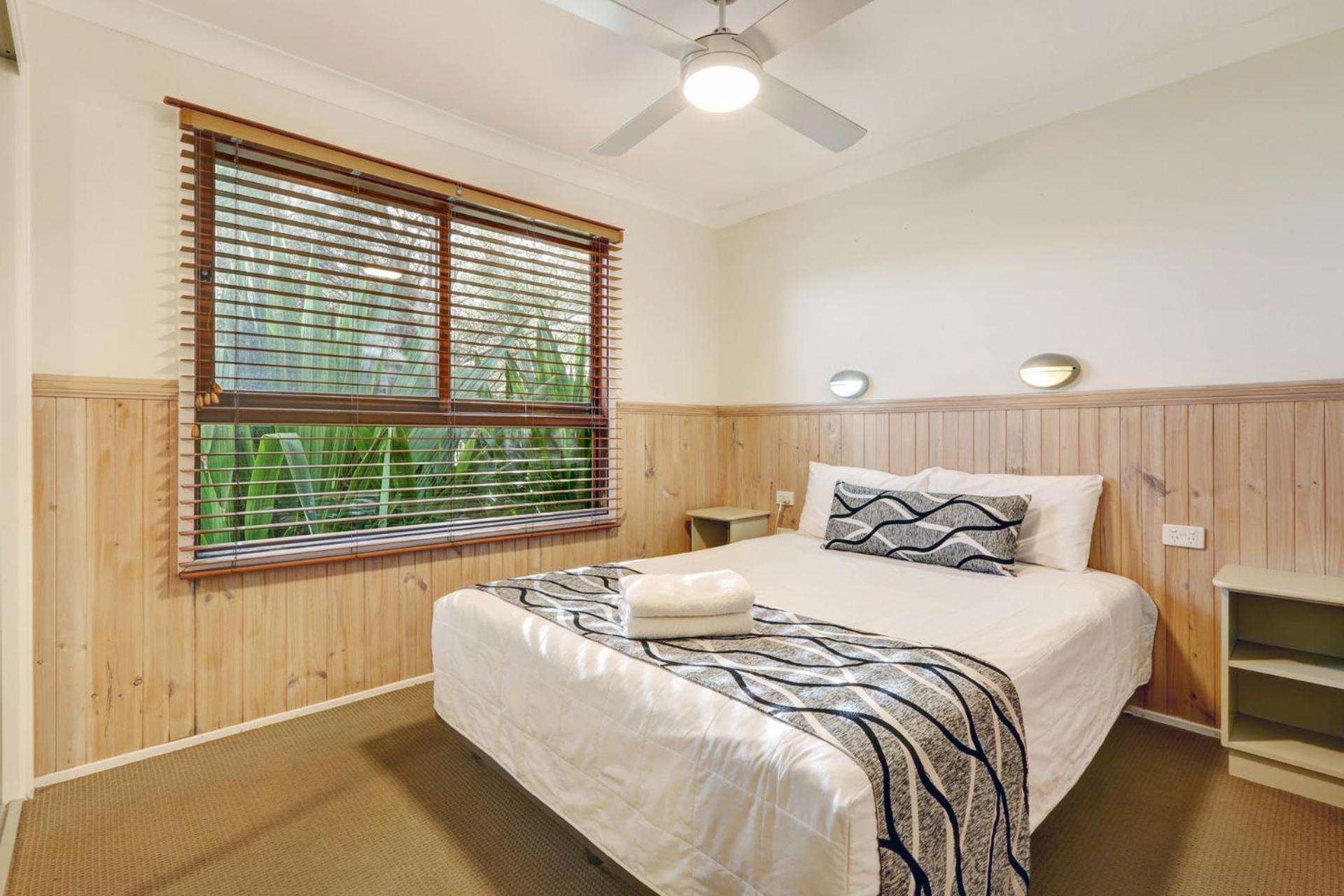 Two-Bedroom Cabin with Spa Bath - Harbor Lights  photo 1