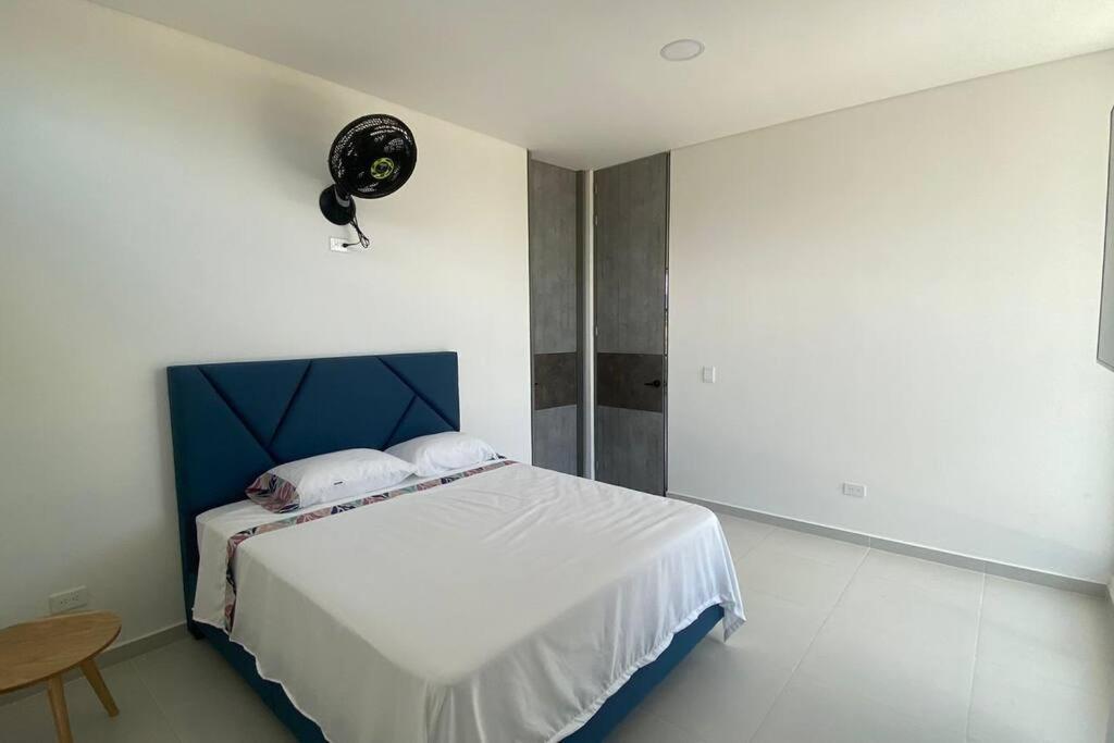 One-Bedroom House photo 1