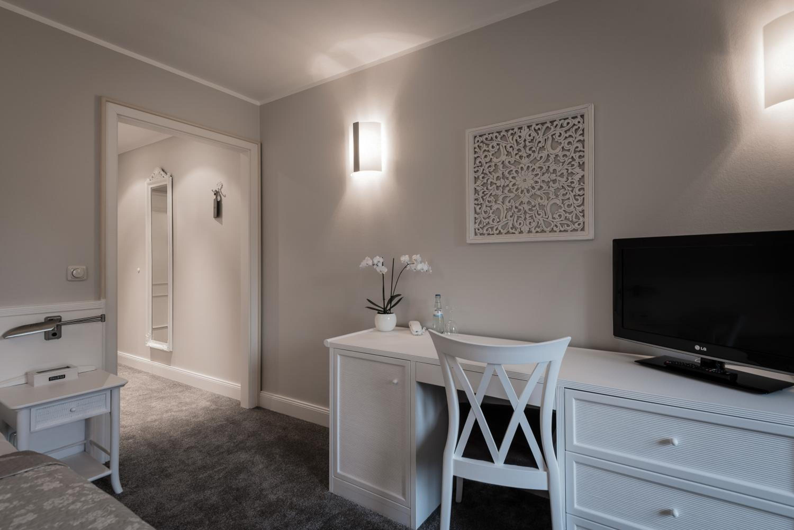 Single Room photo 2