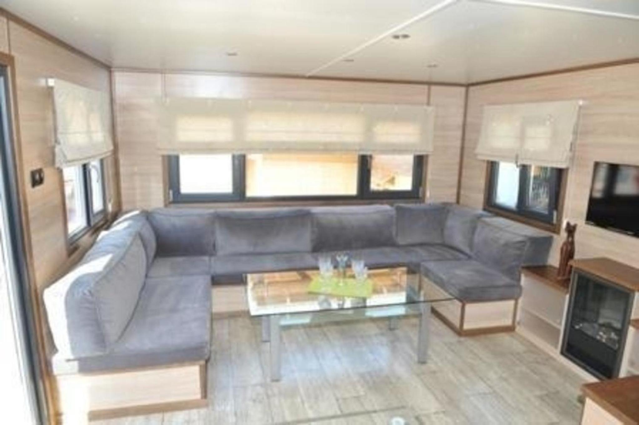 Mobile Home photo 1