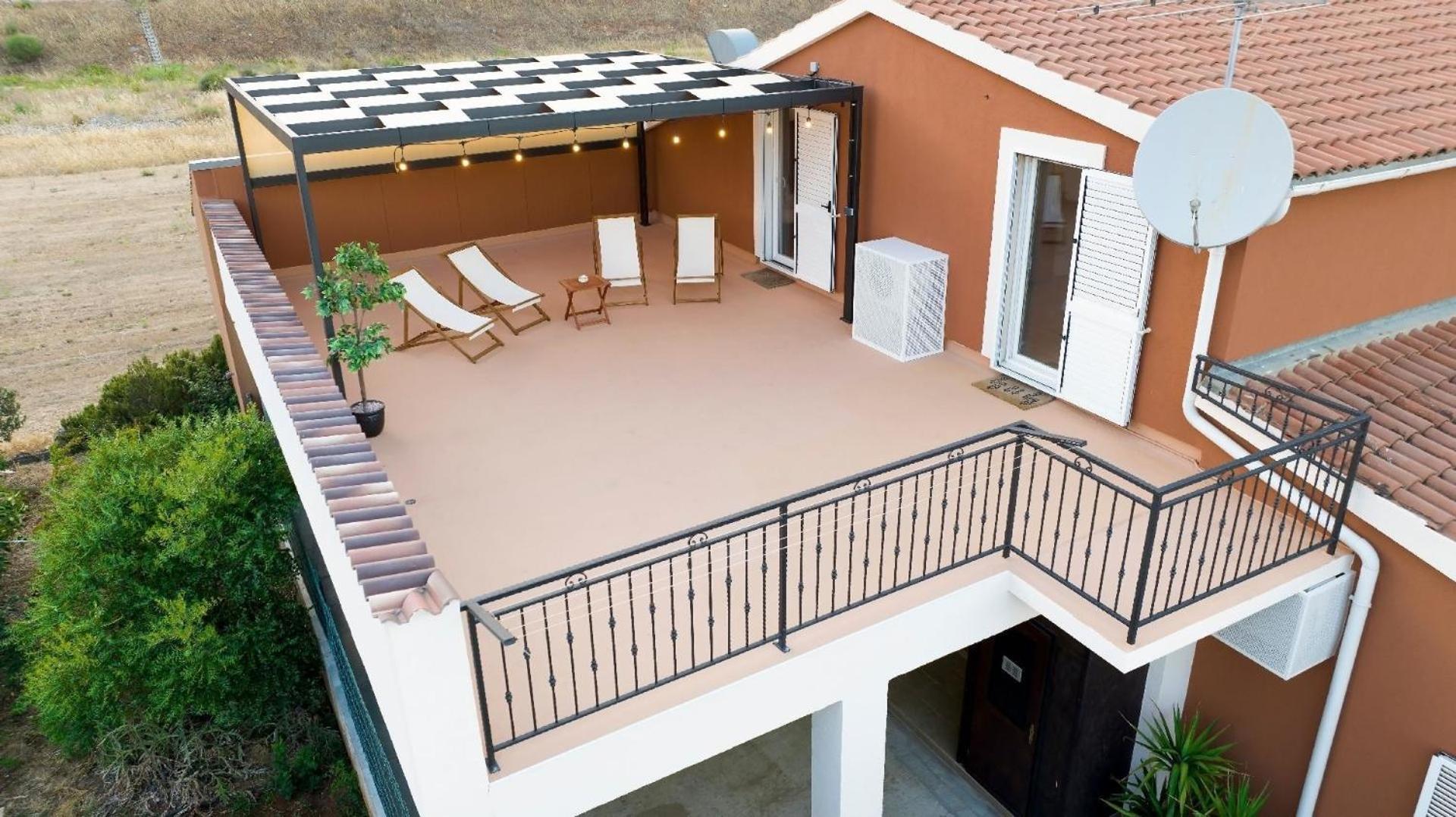 Five-Bedroom Holiday Home