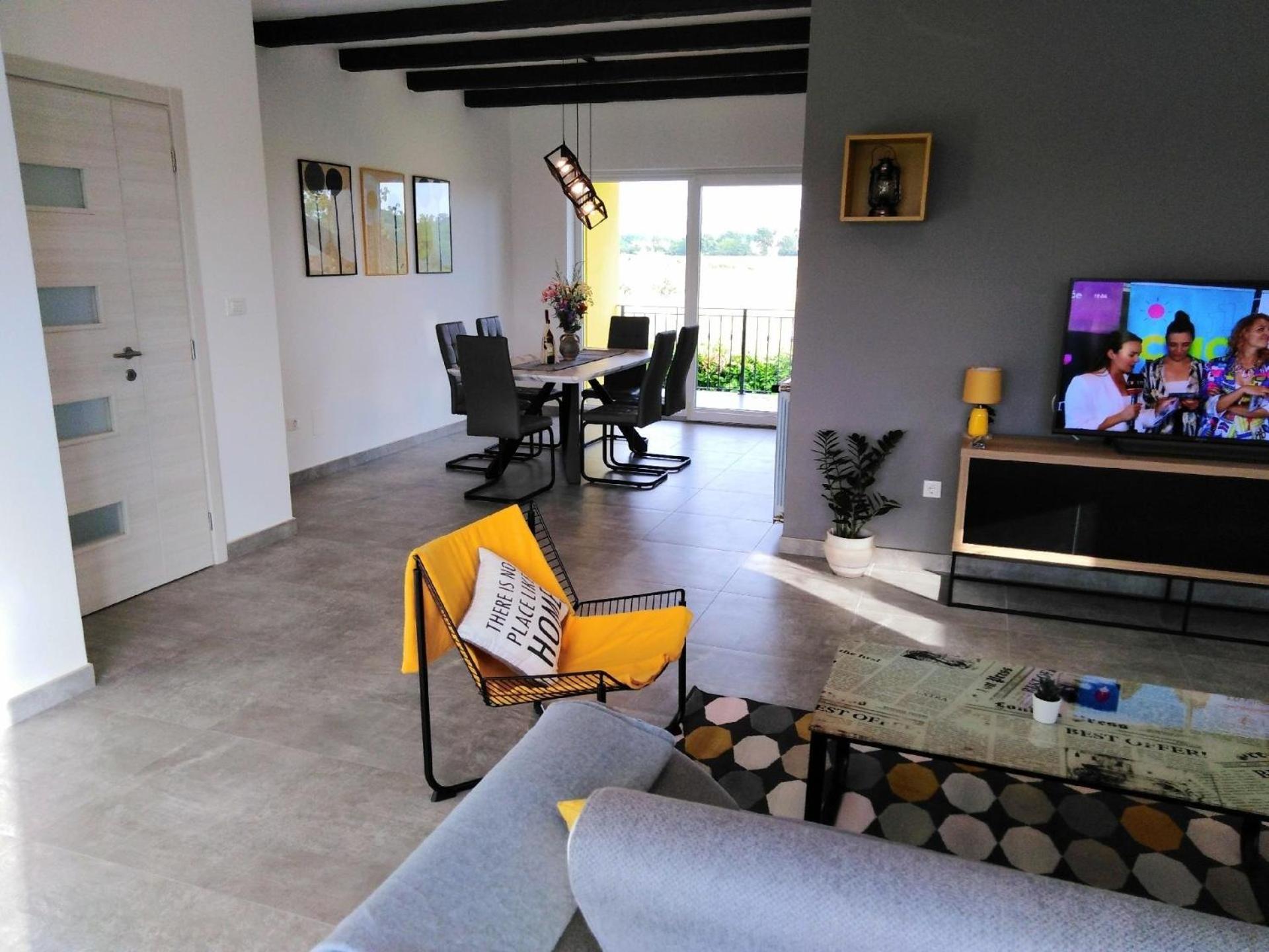 Three-Bedroom Vacation Home  photo 1