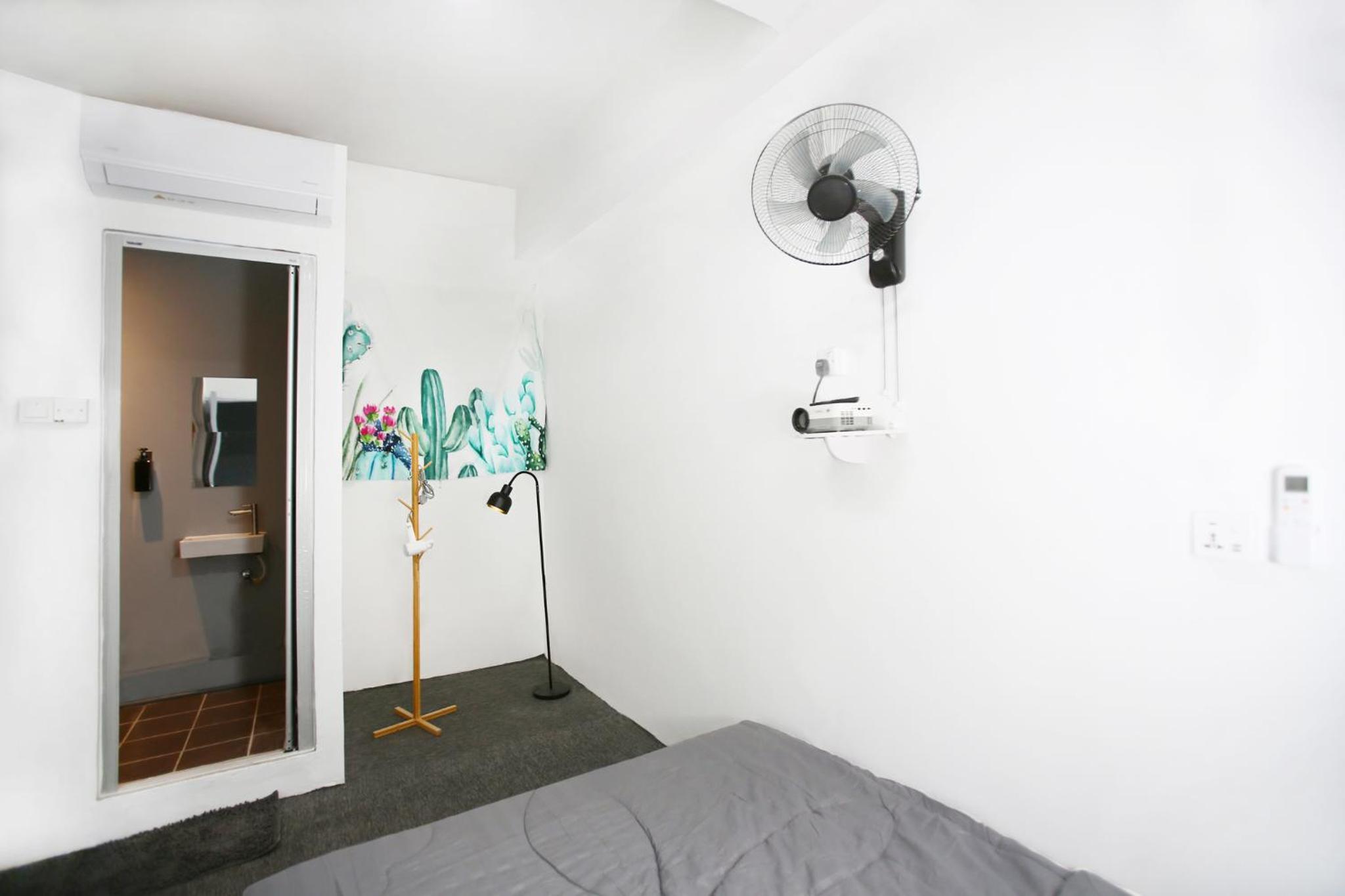 Standard Queen Room photo 3